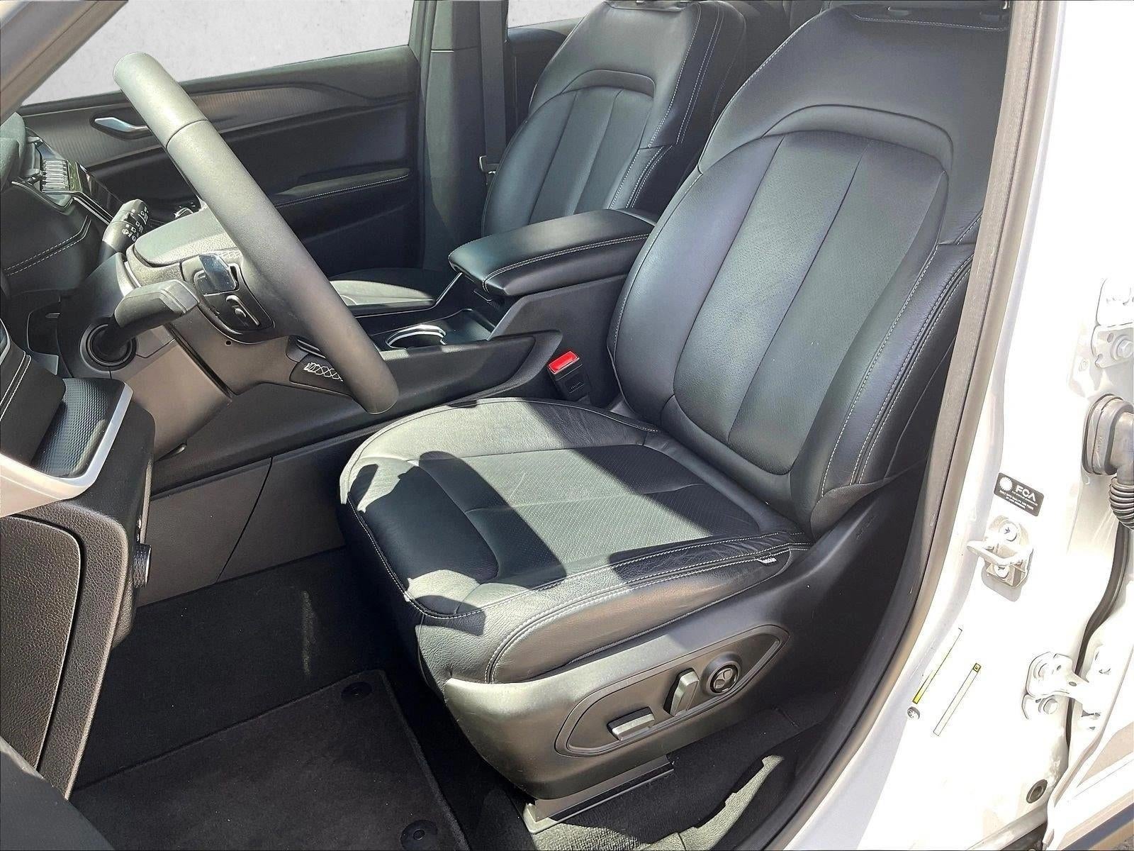2025 Jeep Grand Cherokee Laredo 4x2