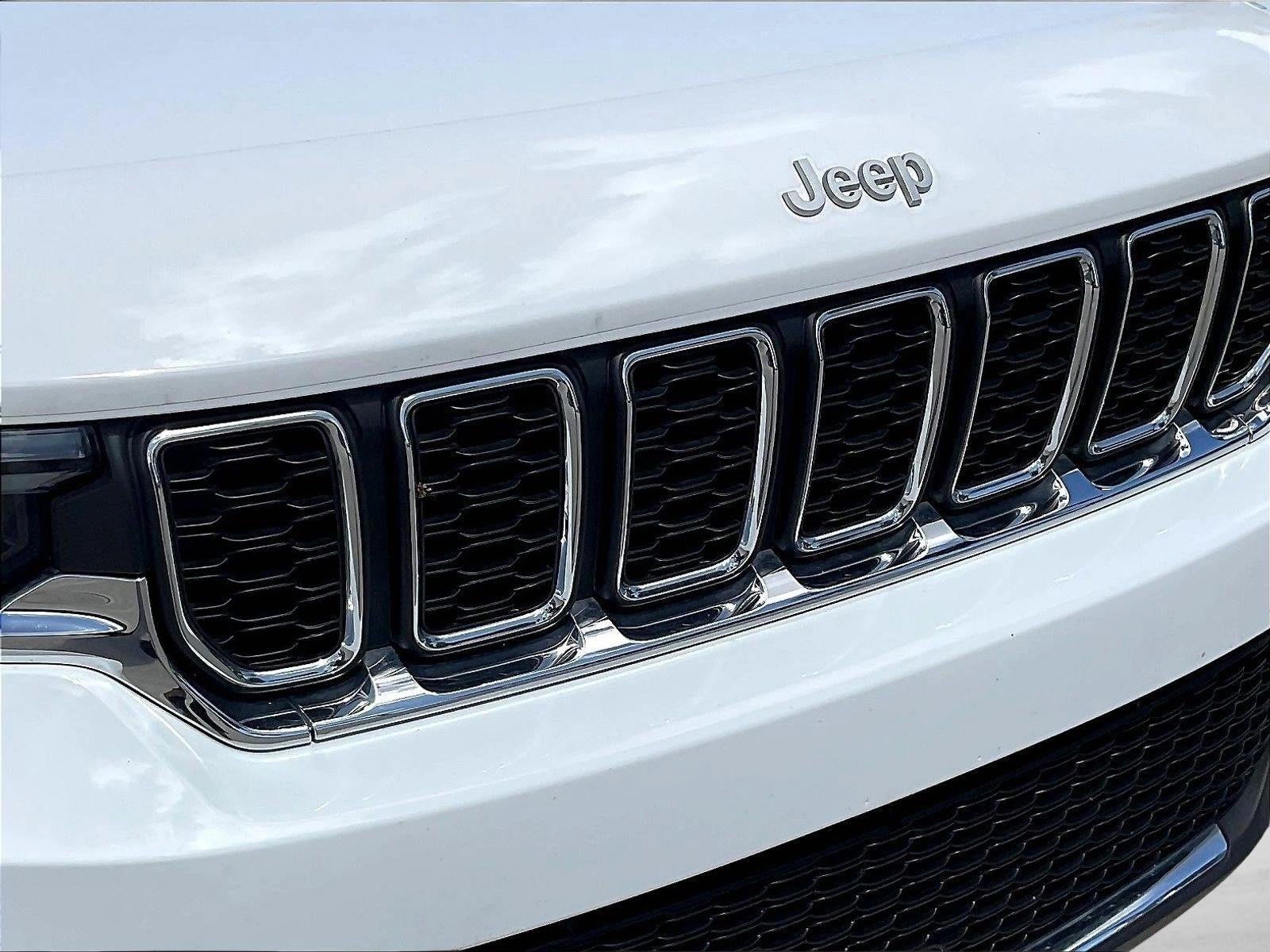 2025 Jeep Grand Cherokee Laredo 4x2