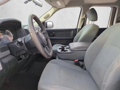 2017 RAM 1500 Express 4x2 Quad Cab 6'4" Box