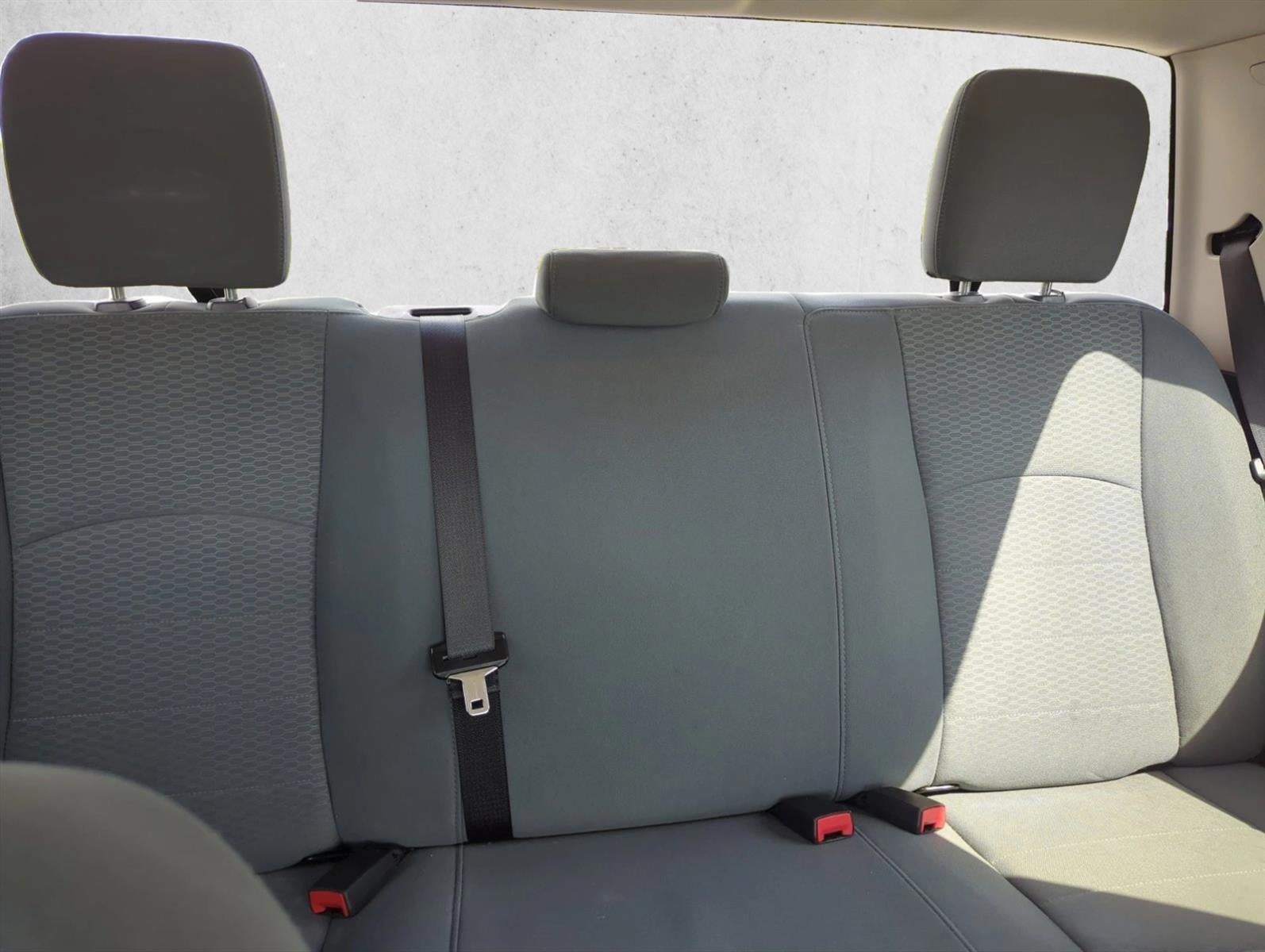 2018 RAM 1500 Express 4x2 Crew Cab 5'7" Box