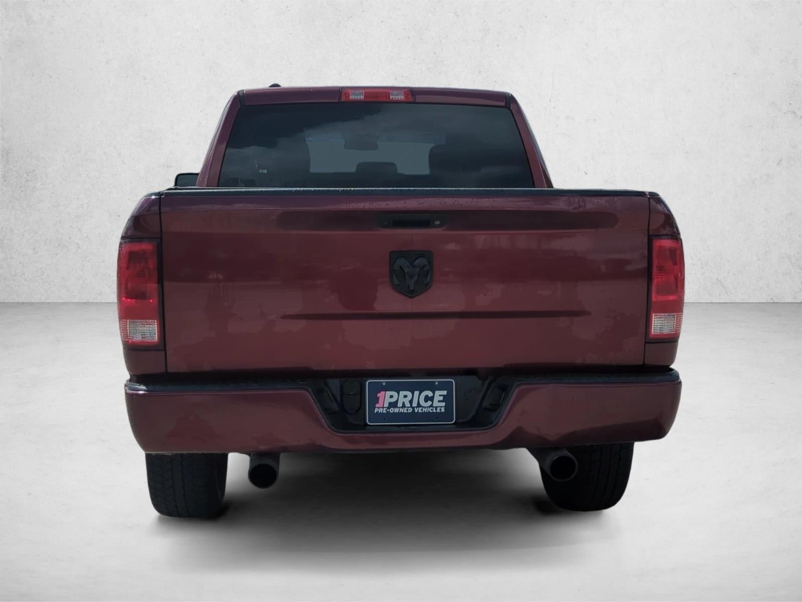 2018 RAM 1500 Express 4x2 Crew Cab 5'7" Box