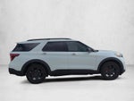 2023 Ford Explorer ST 4WD