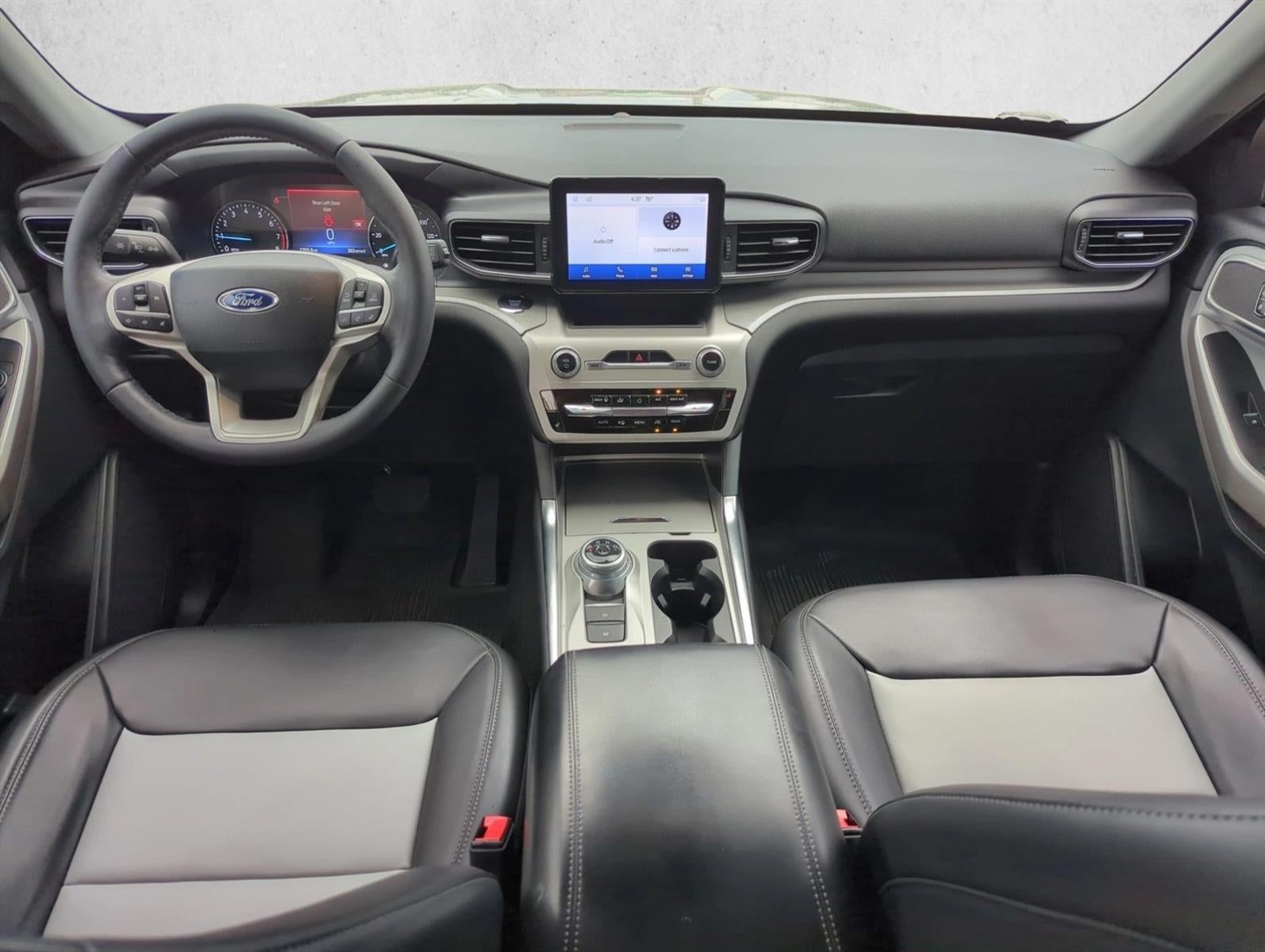 2023 Ford Explorer XLT RWD