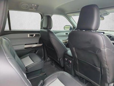2023 Ford Explorer XLT RWD