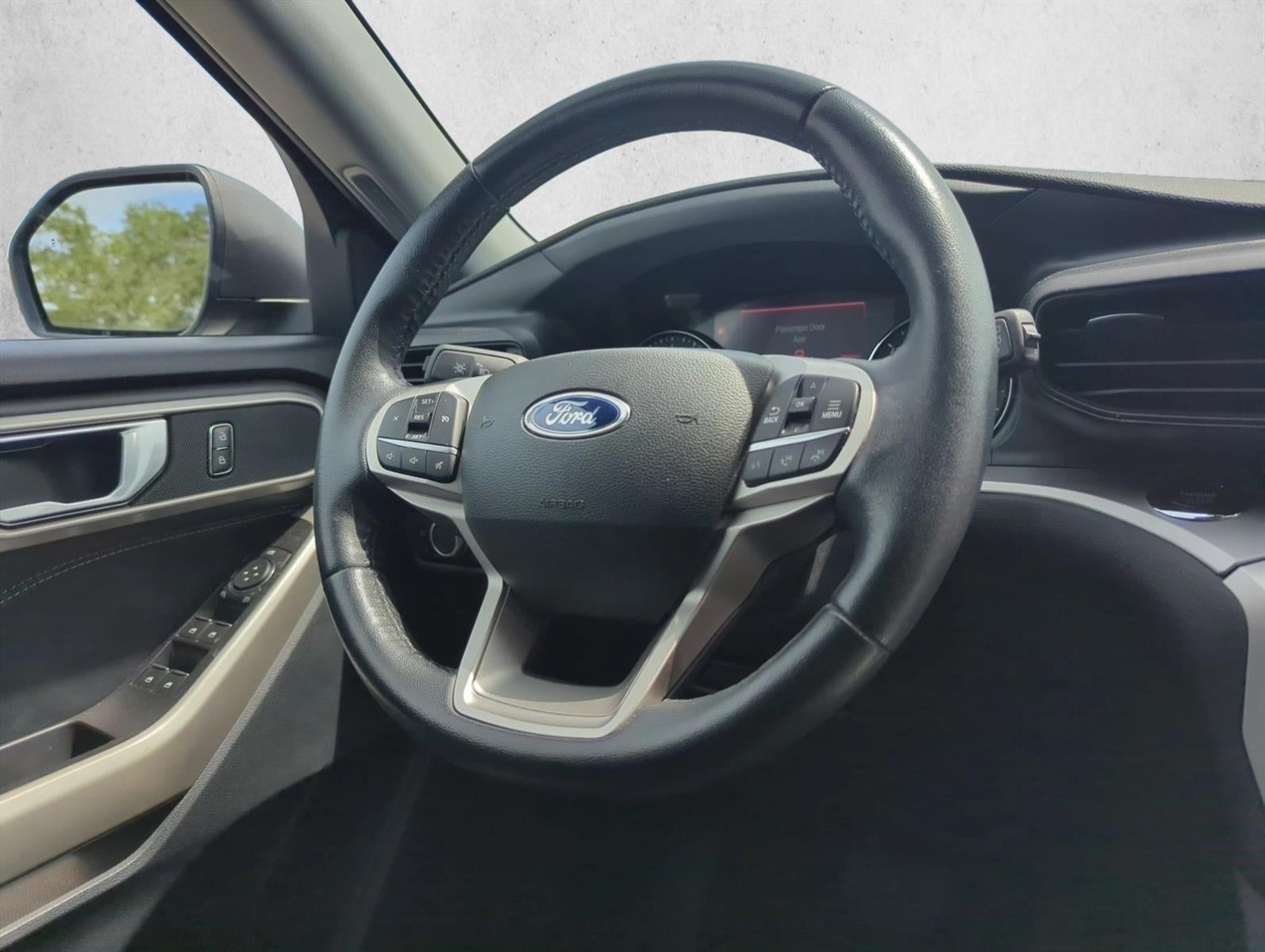 2022 Ford Explorer XLT RWD