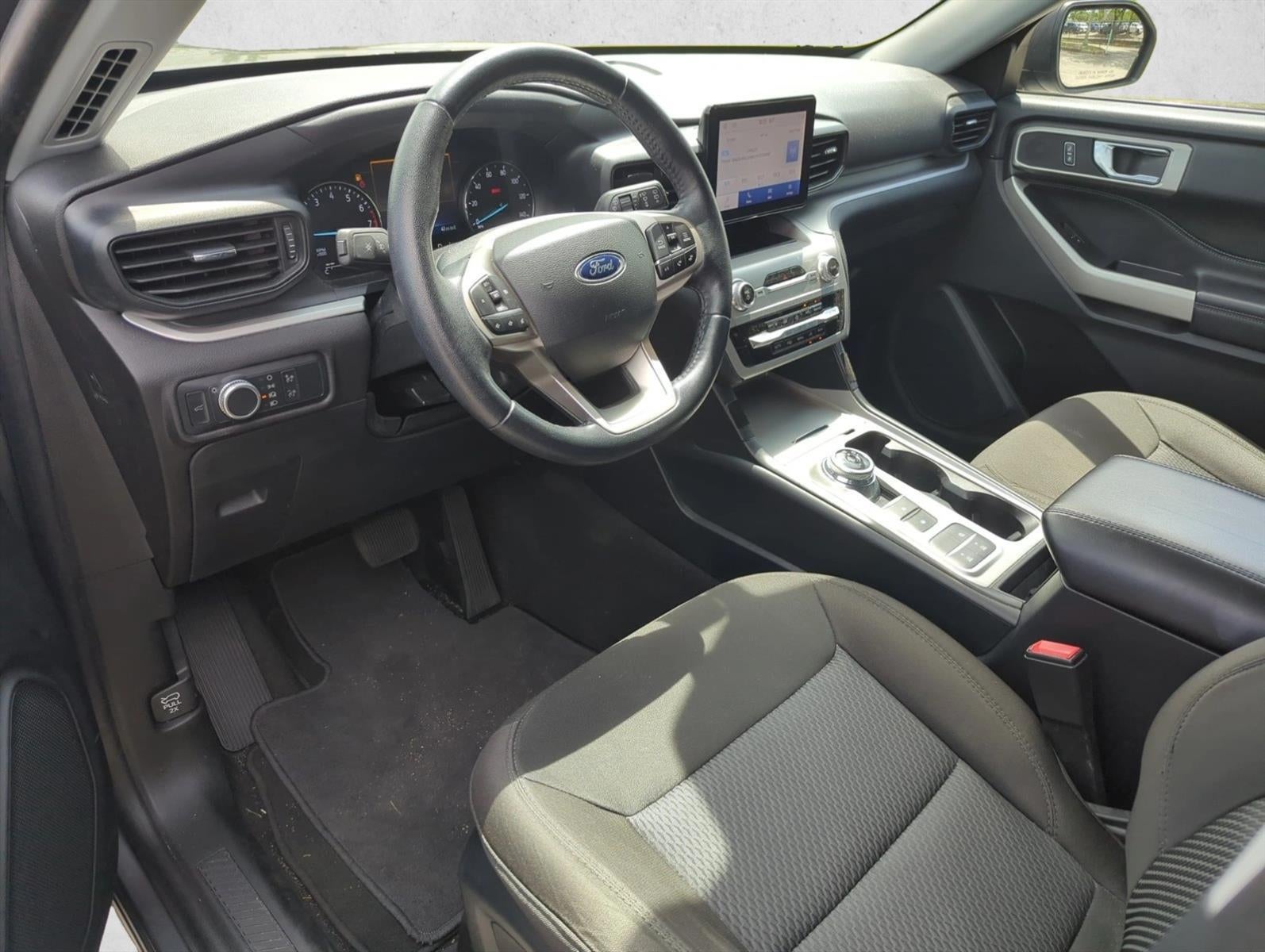 2022 Ford Explorer XLT RWD
