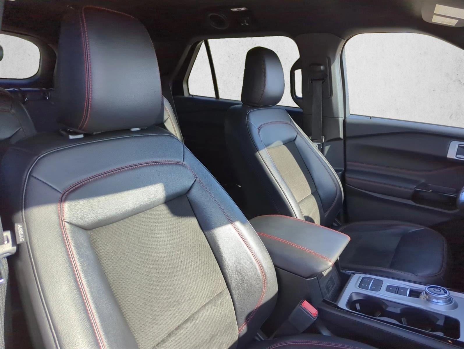 2023 Ford Explorer ST-Line RWD