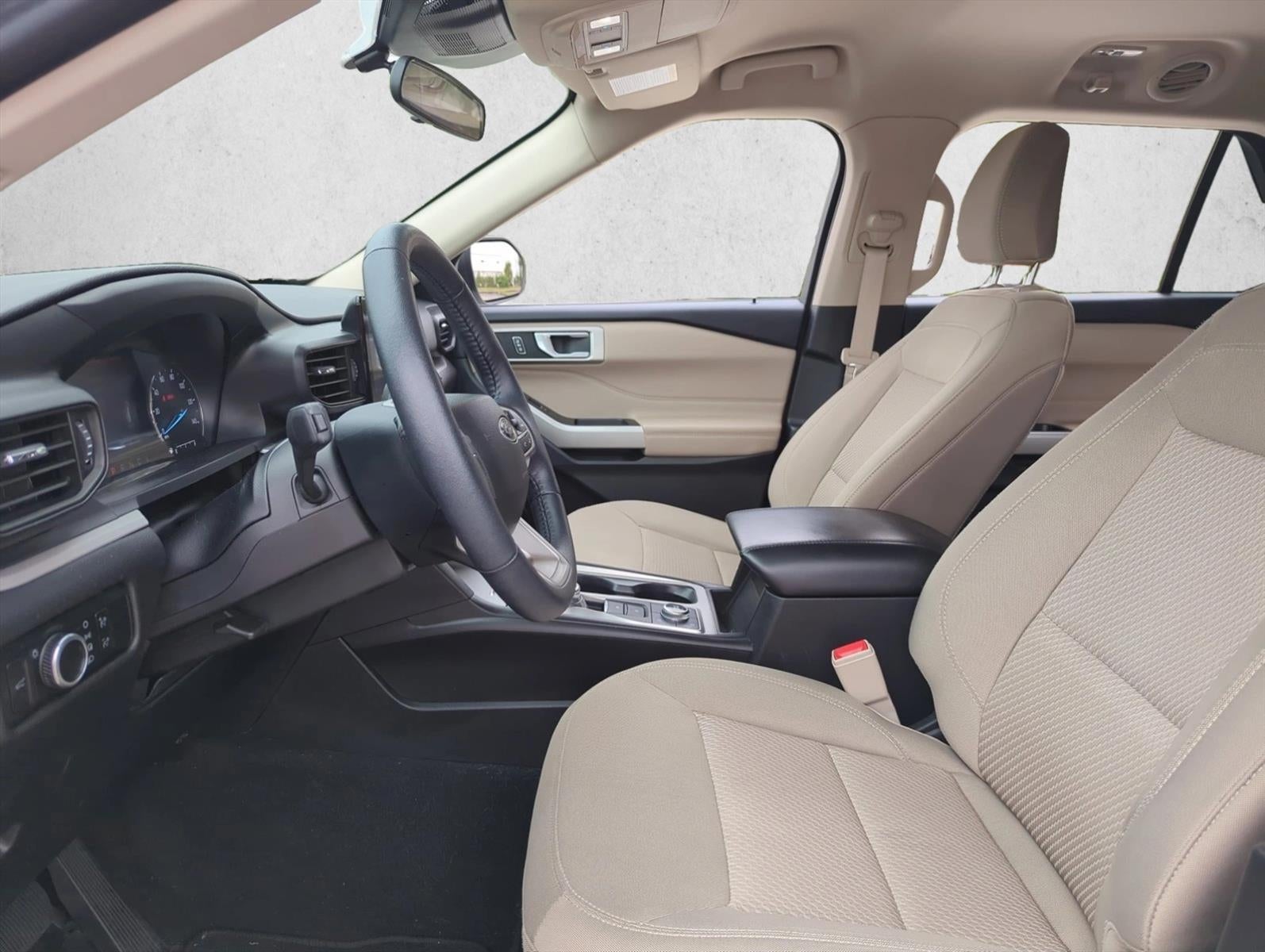 2023 Ford Explorer XLT 4WD