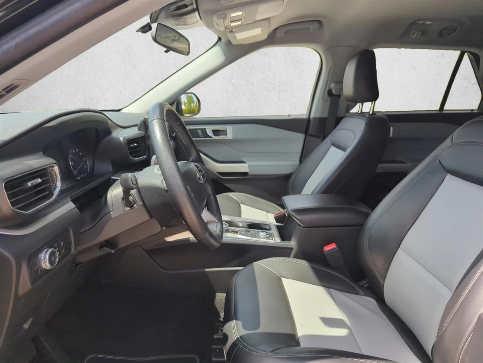 2022 Ford Explorer XLT 4WD