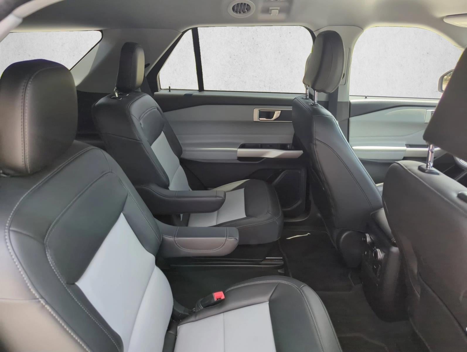 2022 Ford Explorer XLT 4WD