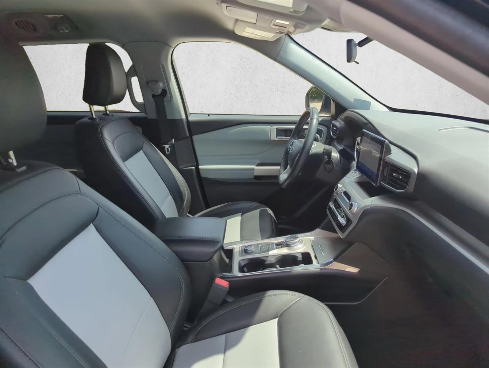 2022 Ford Explorer XLT 4WD