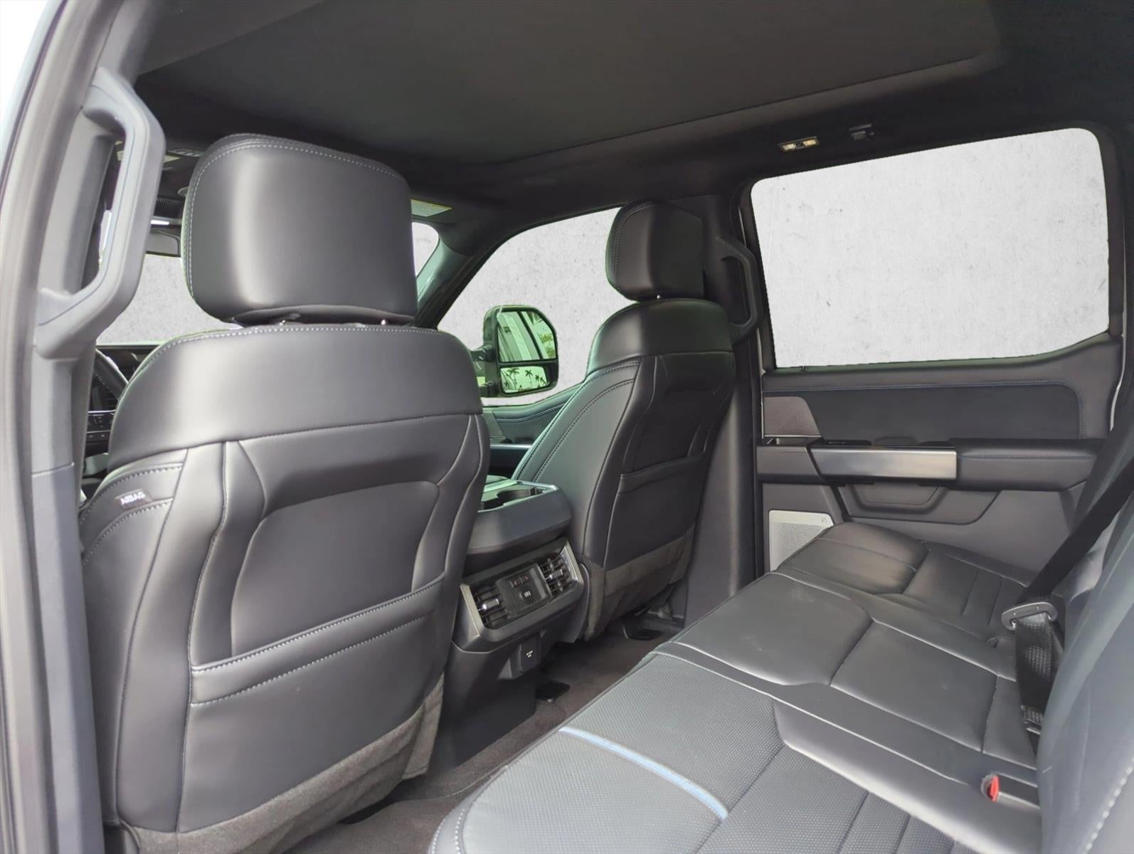 2025 Ford Super Duty F-250 SRW Platinum 4WD Crew Cab 6.75' Box