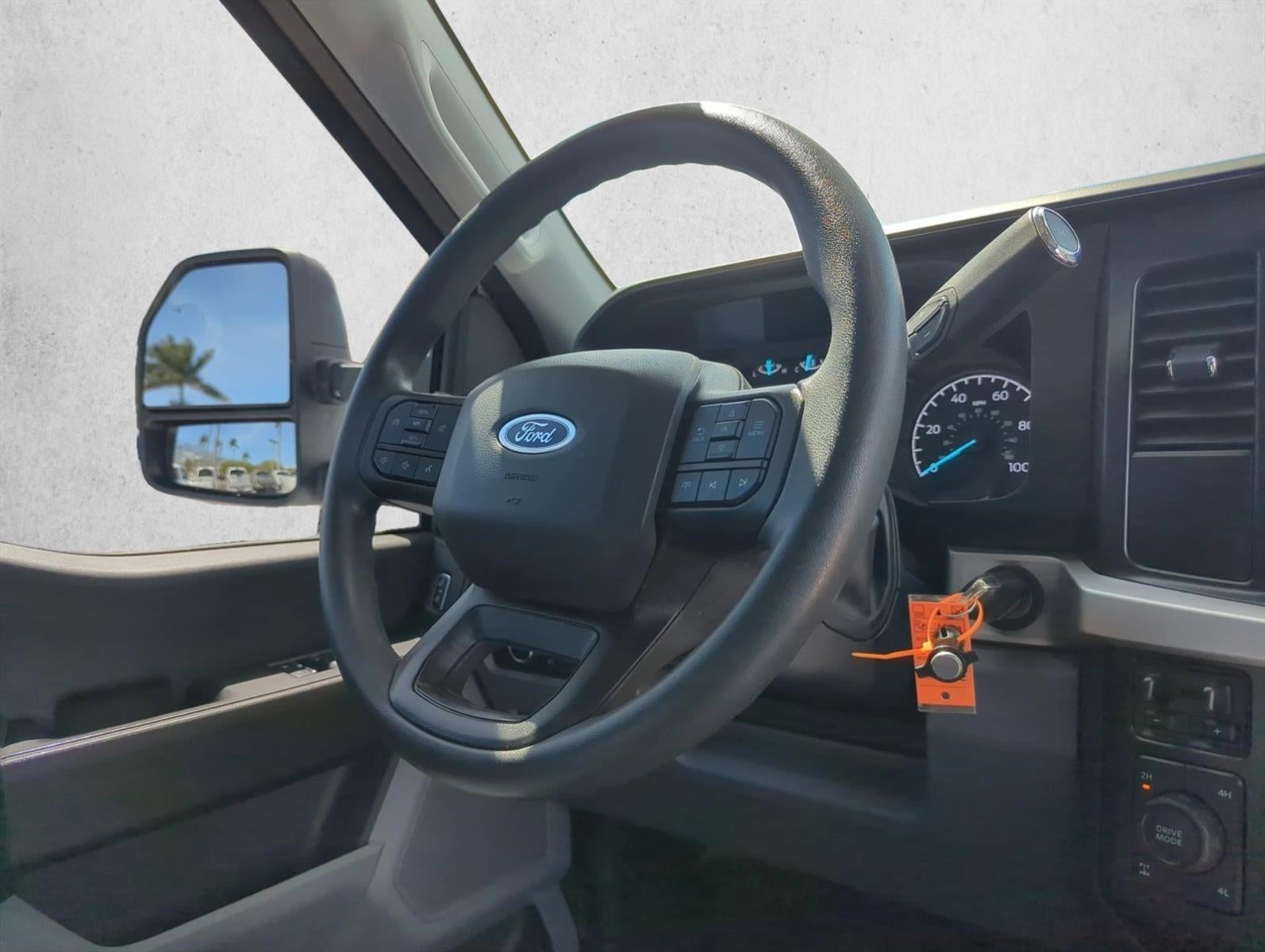 2024 Ford Super Duty F-250 SRW XL 4WD Reg Cab 8' Box