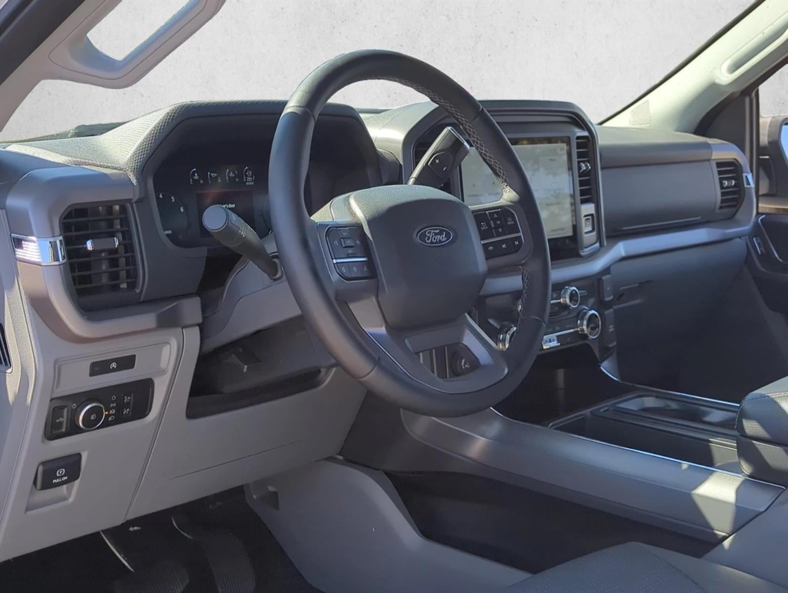 2025 Ford F-150 XLT 2WD SuperCab 6.5' Box