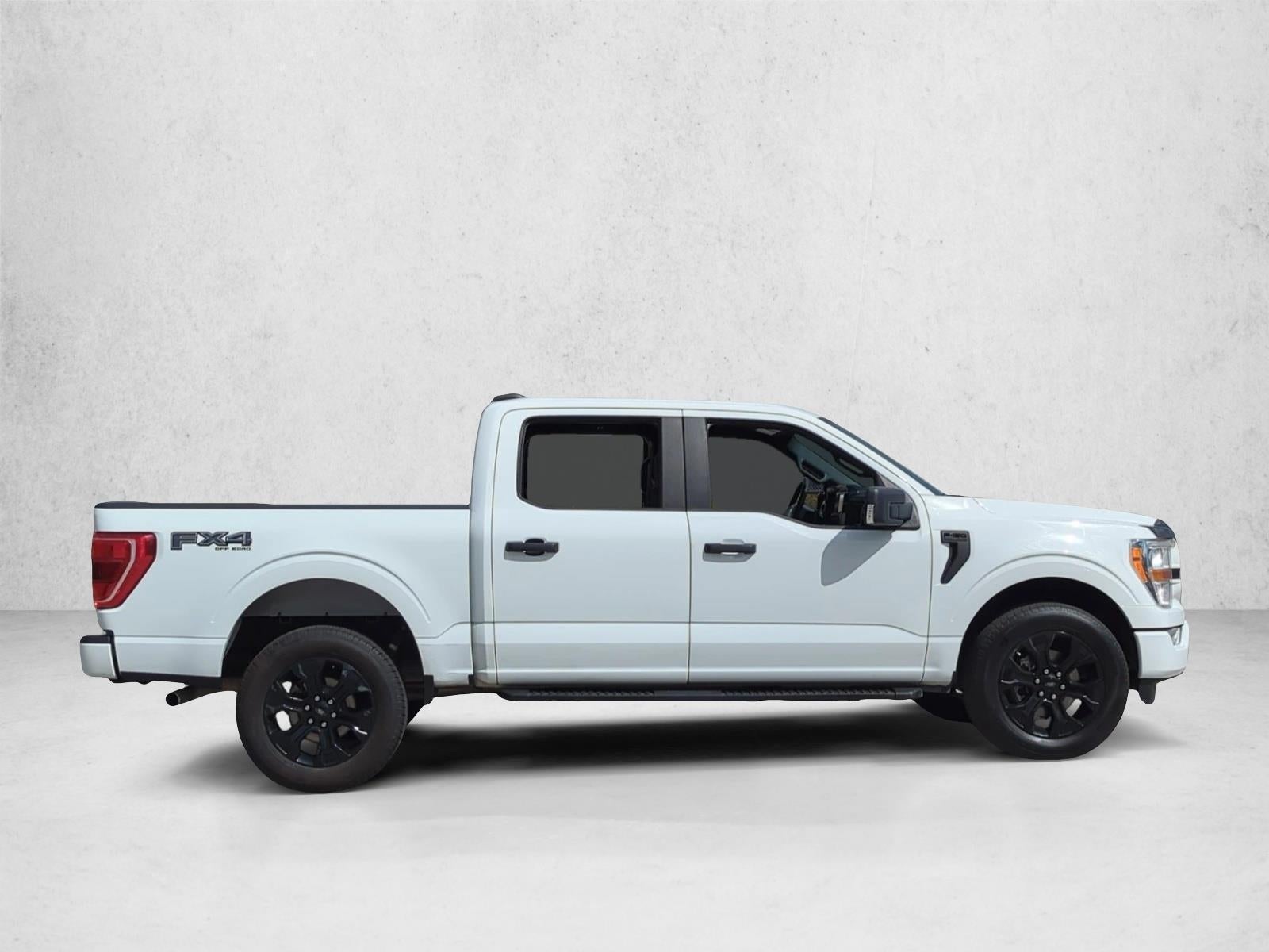 2022 Ford F-150 XL 4WD SuperCrew 5.5' Box