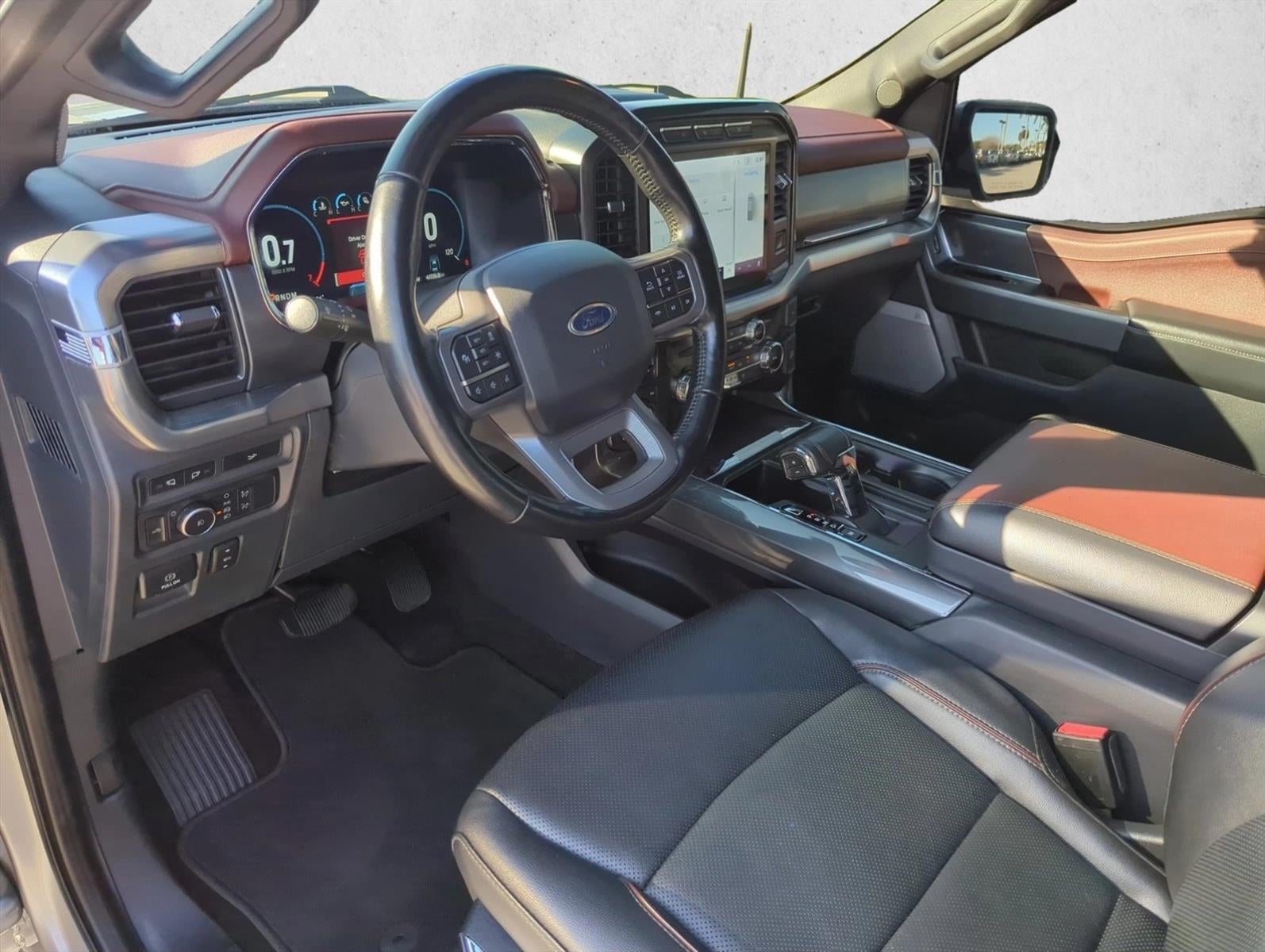 2022 Ford F-150 LARIAT 4WD SuperCrew 5.5' Box