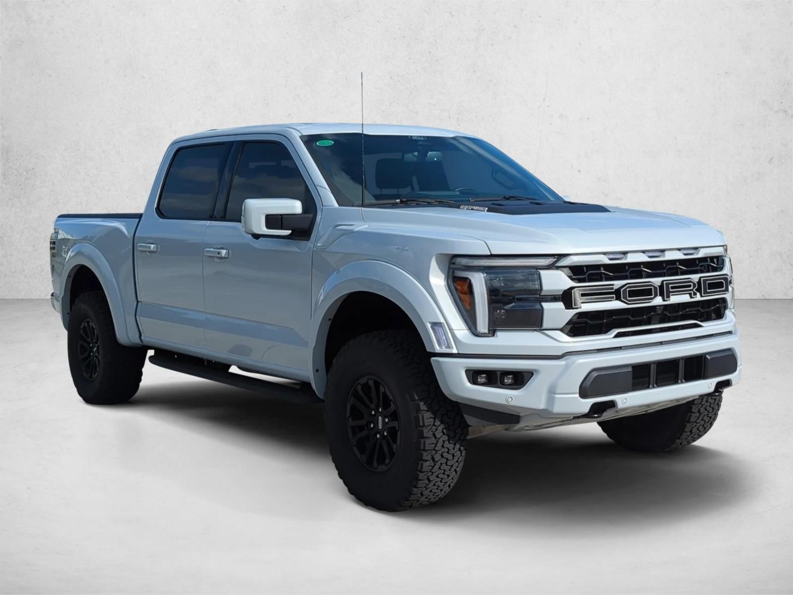 2025 Ford F-150 Raptor 4WD SuperCrew 5.5' Box