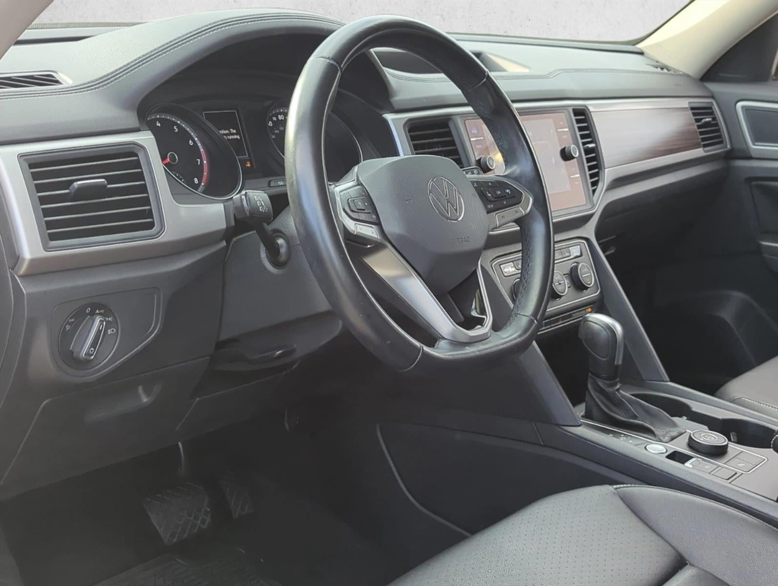 2021 Volkswagen Atlas 2021.5 3.6L V6 SE w/Technology 4MOTION