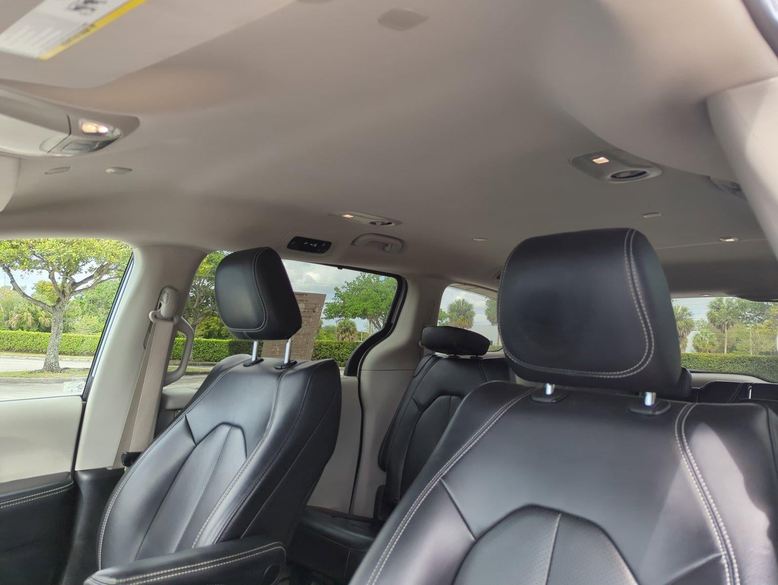 2023 Chrysler Pacifica Touring L FWD