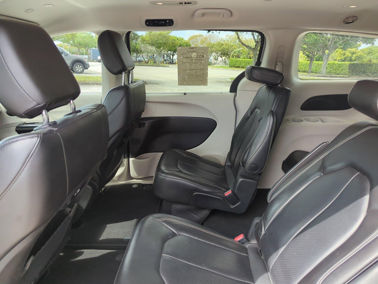 2023 Chrysler Pacifica Touring L FWD