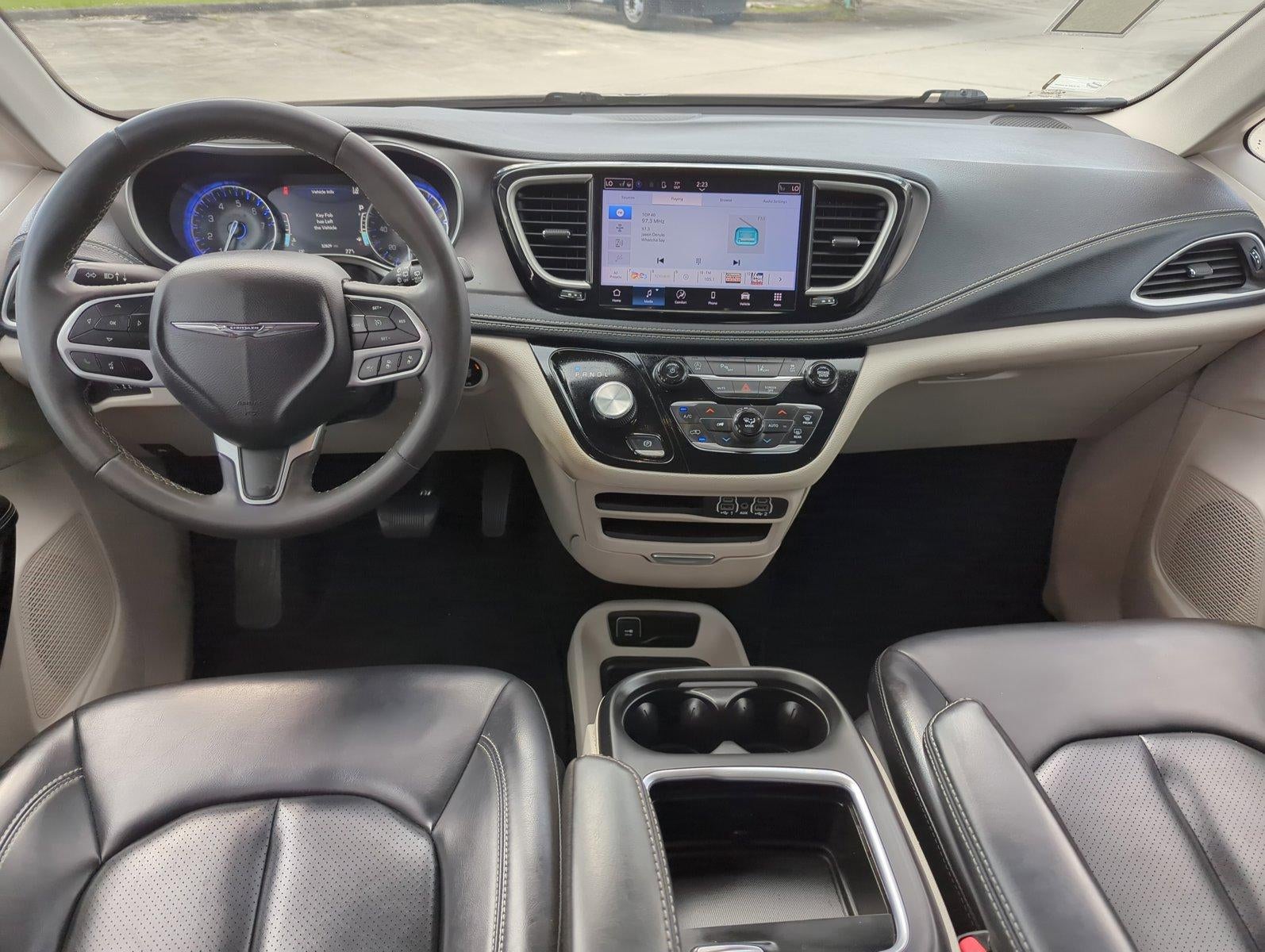 2023 Chrysler Pacifica Touring L FWD