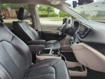 2023 Chrysler Pacifica Touring L FWD