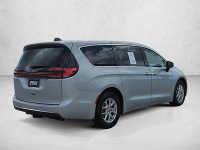 2023 Chrysler Pacifica Touring L FWD