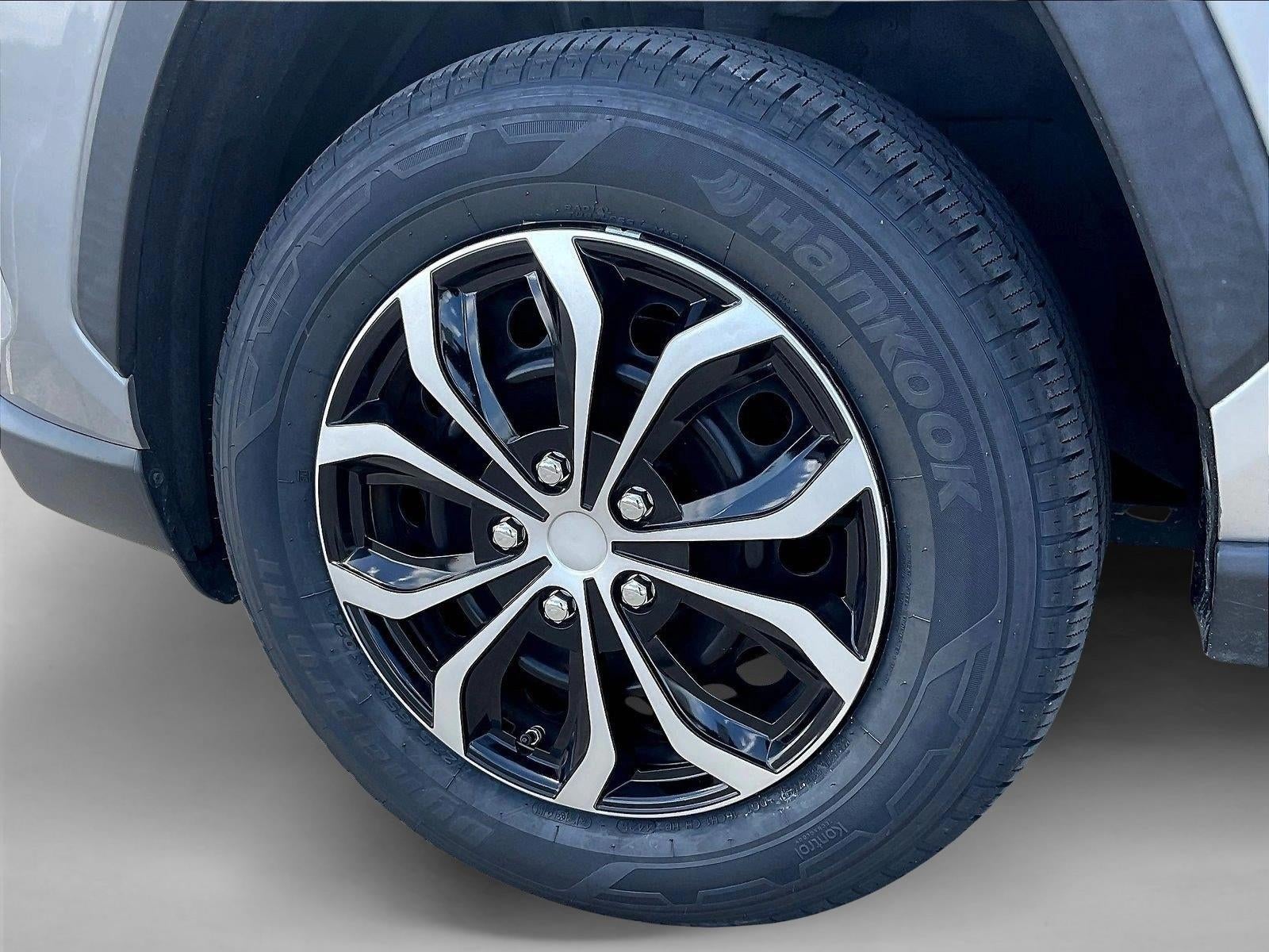 2020 Toyota RAV4 LE FWD (GS)