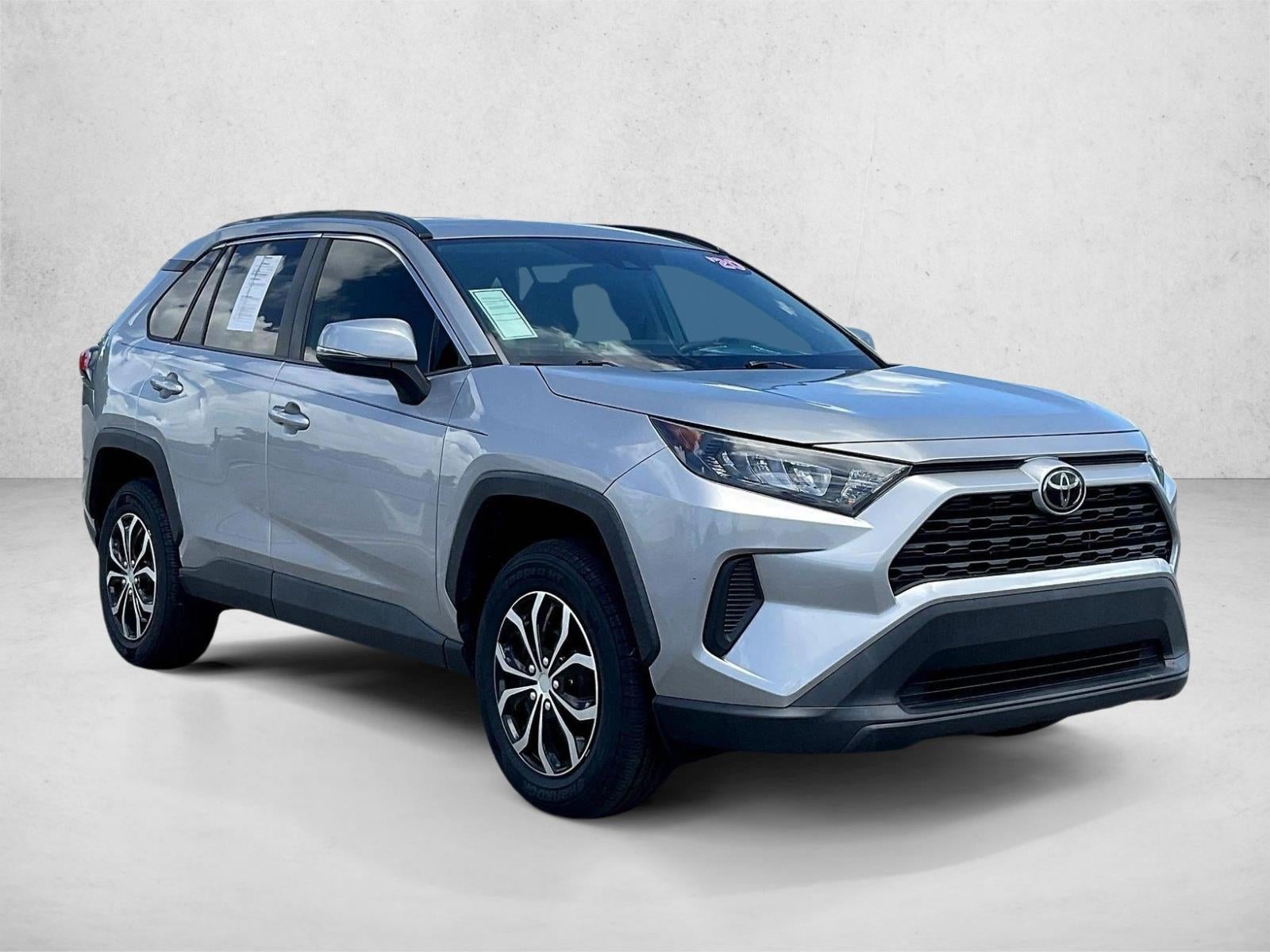 2020 Toyota RAV4 LE FWD (GS)