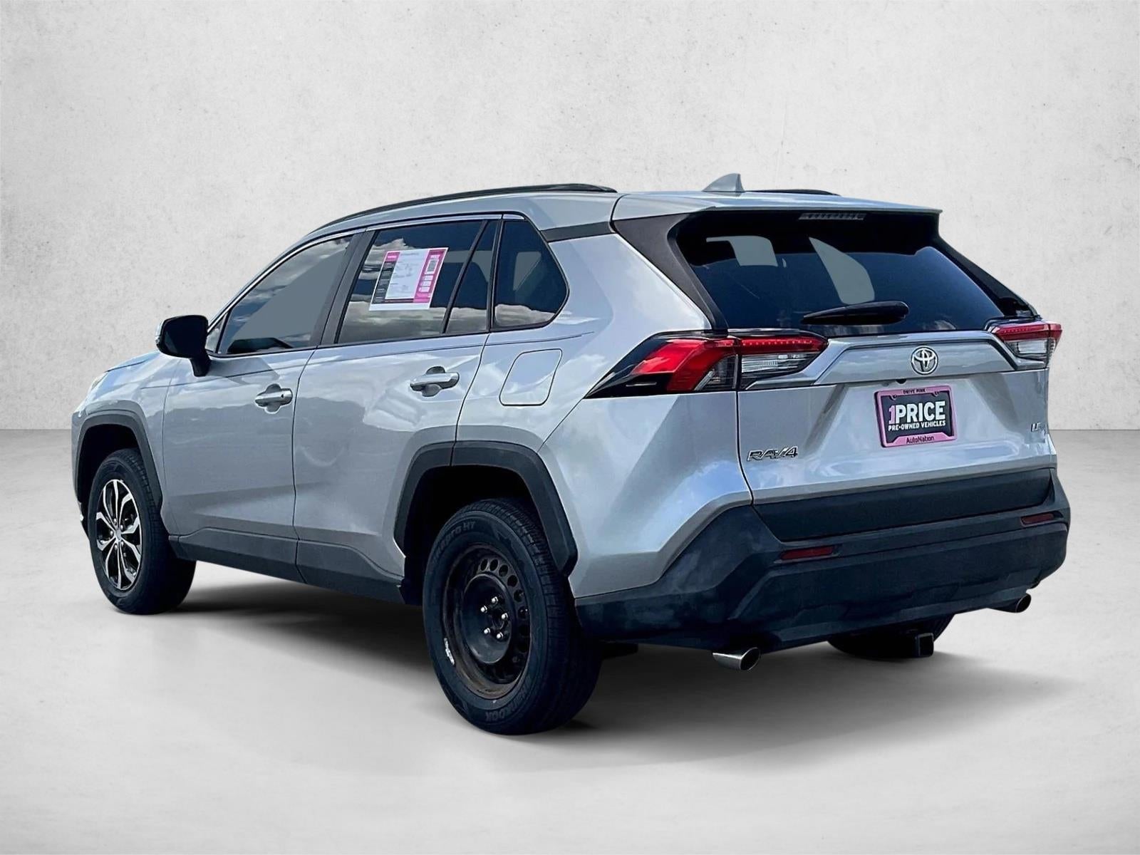 2020 Toyota RAV4 LE FWD (GS)