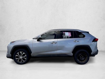 2020 Toyota RAV4 LE FWD (GS)