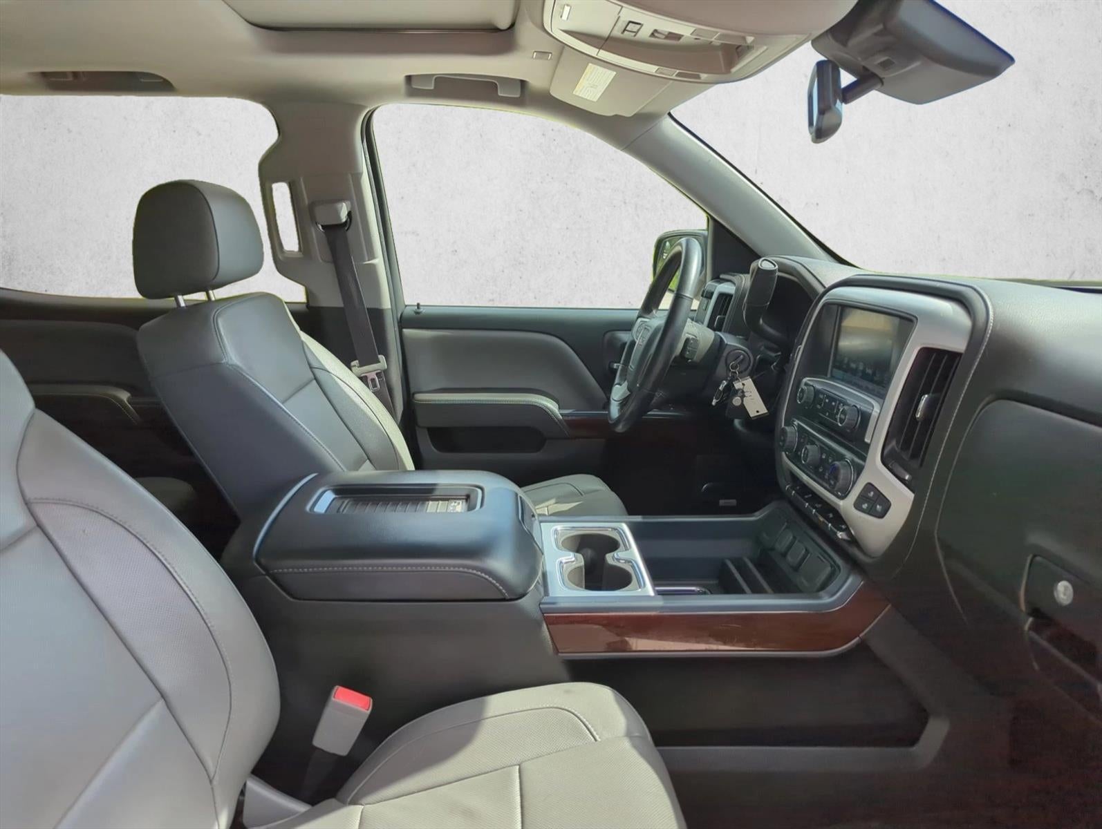 2017 GMC Sierra 1500 Crew Cab Short Box 2-Wheel Drive SLT