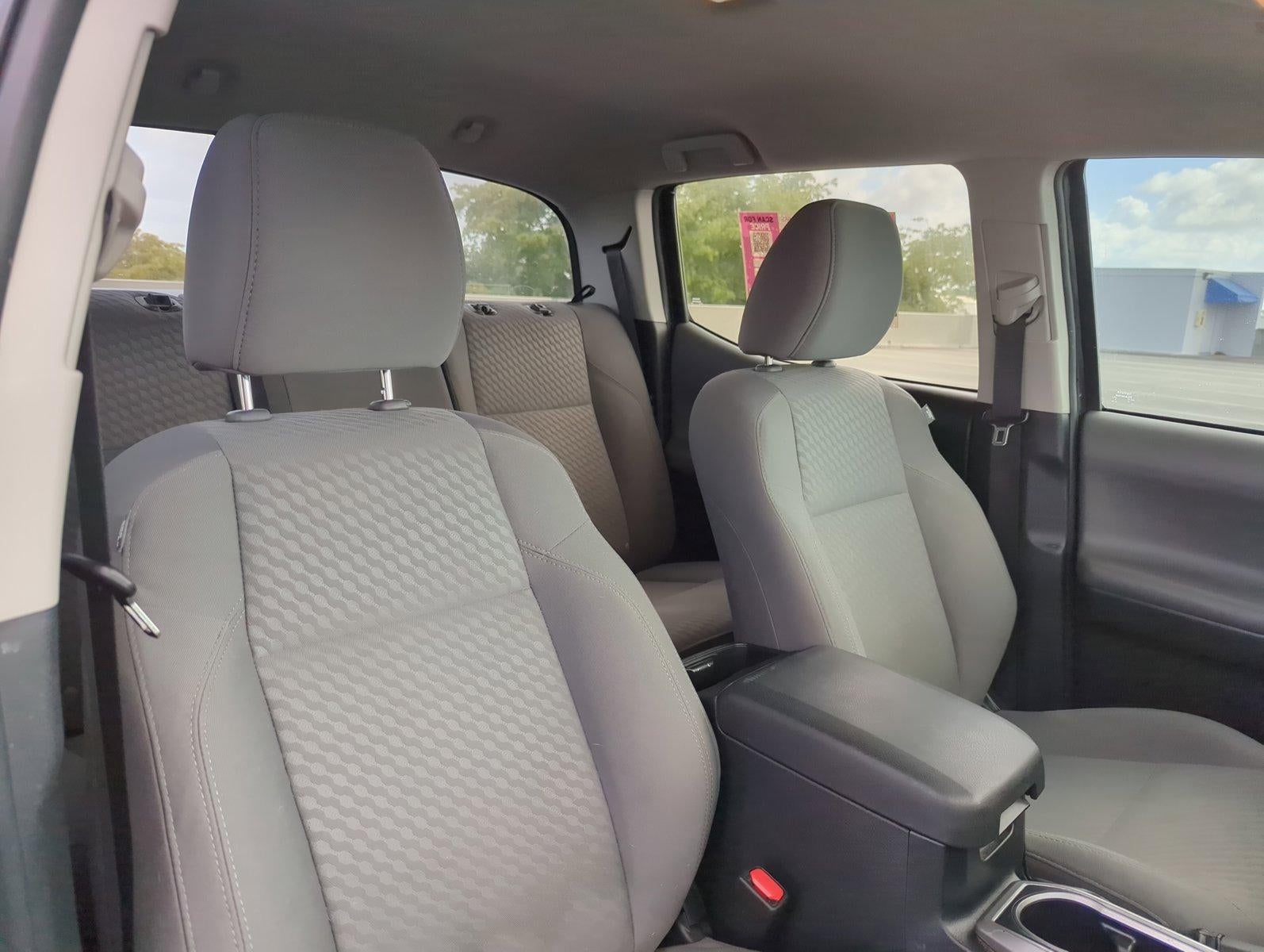 2022 Toyota Tacoma 2WD 2WD SR5 Double Cab 5' Bed V6 AT (GS)