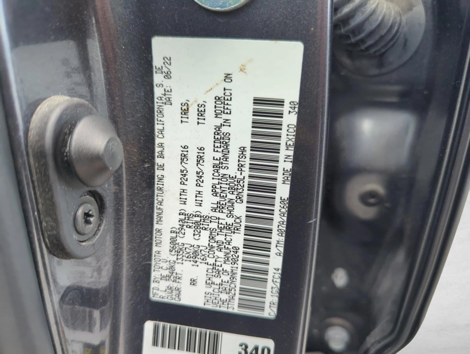 2022 Toyota Tacoma 2WD 2WD SR5 Double Cab 5' Bed V6 AT (GS)