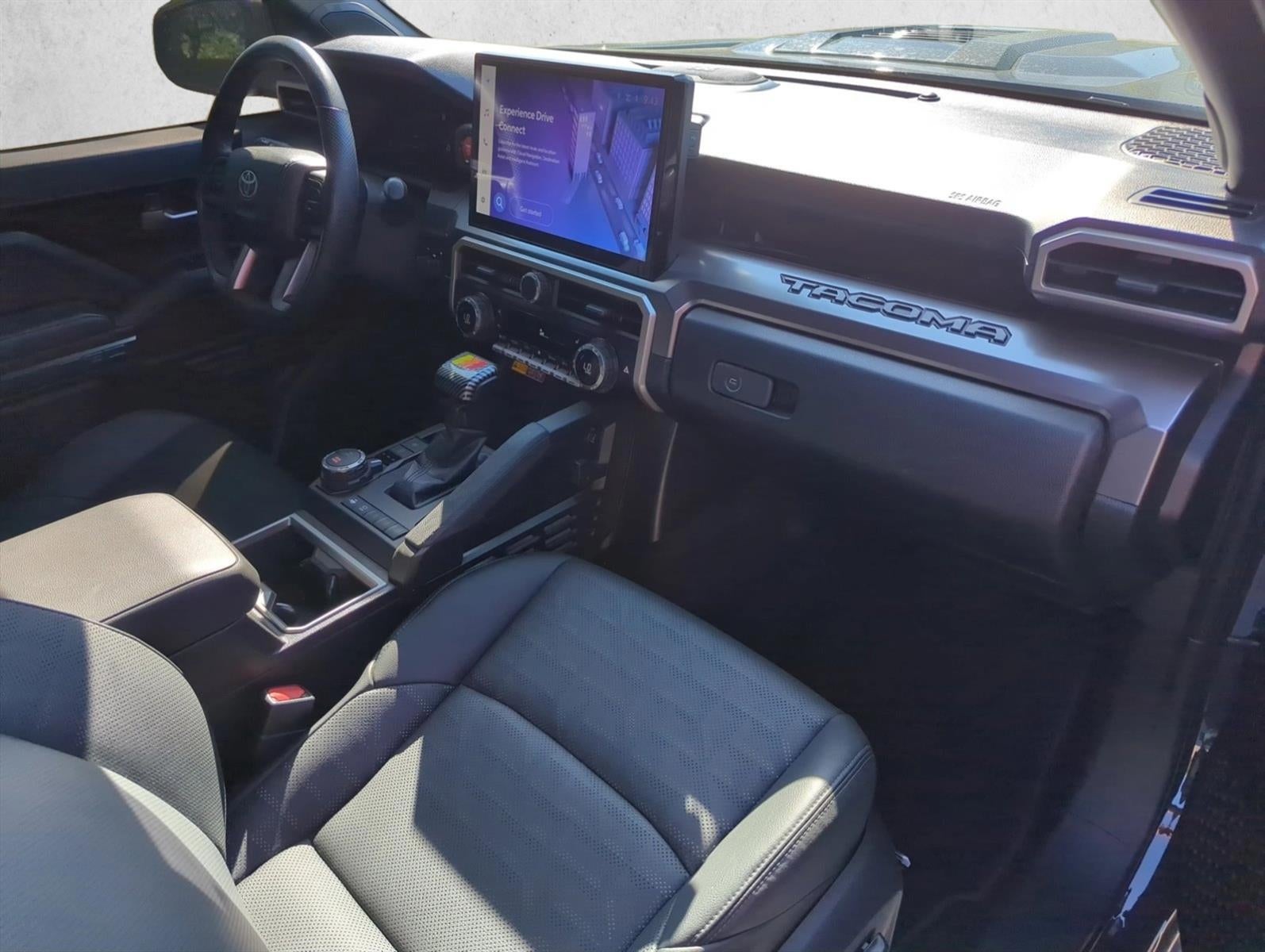 2025 Toyota Tacoma 4WD 4WD TRD Sport Hybrid Double Cab 5' Bed AT (Natl)
