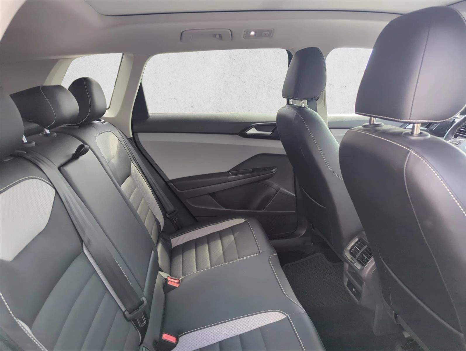 2022 Volkswagen Taos SEL 4MOTION