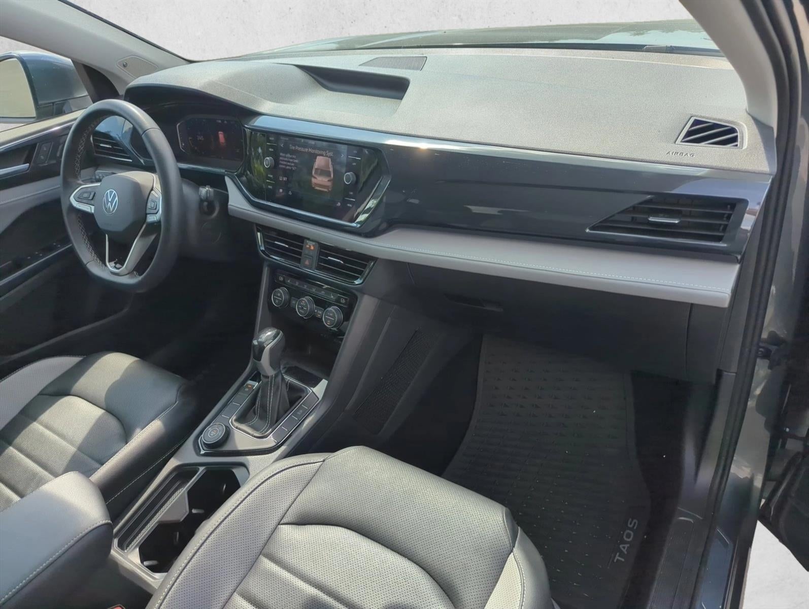 2022 Volkswagen Taos SEL 4MOTION