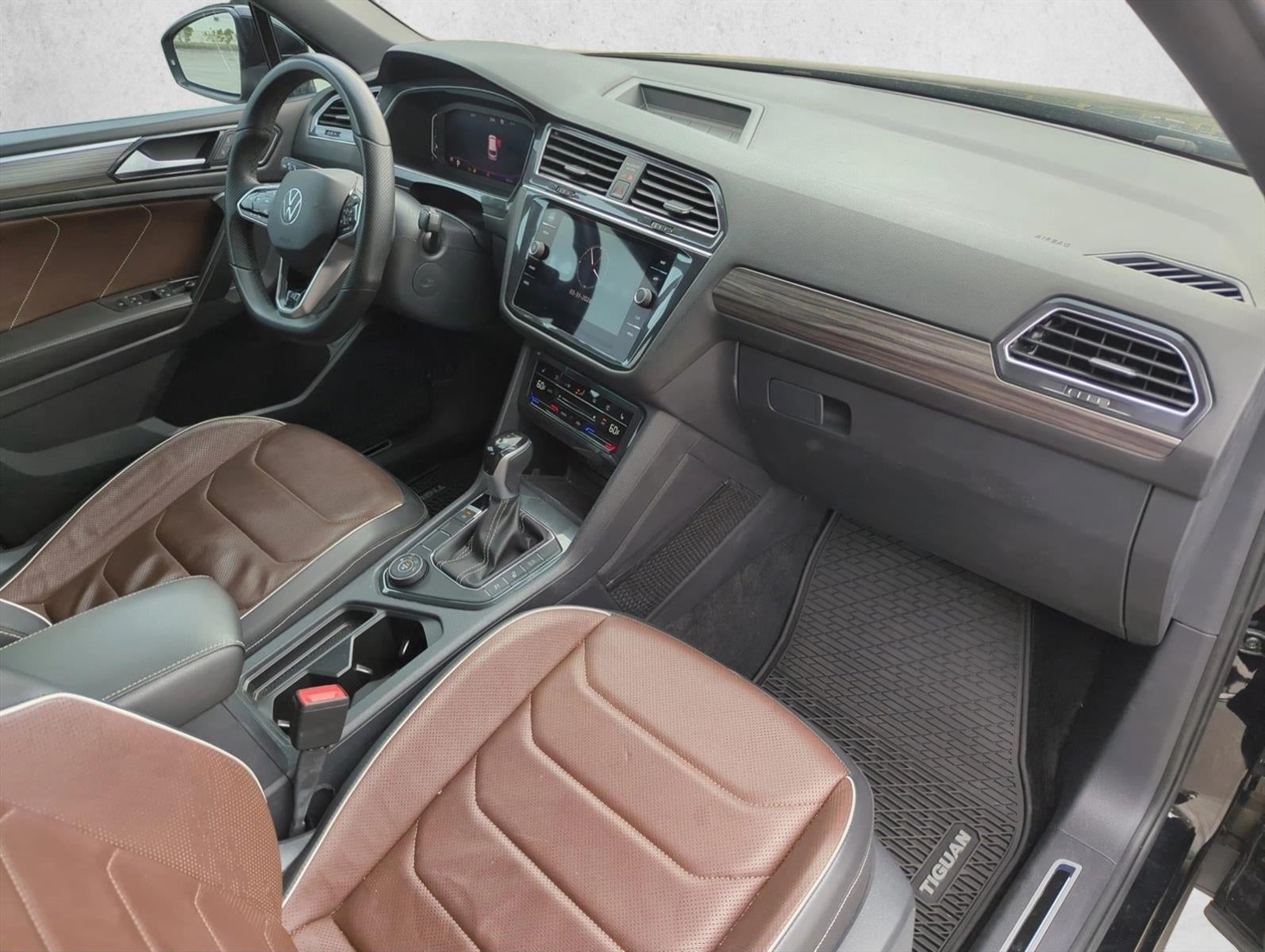 2024 Volkswagen Tiguan 2.0T SEL R-Line 4MOTION