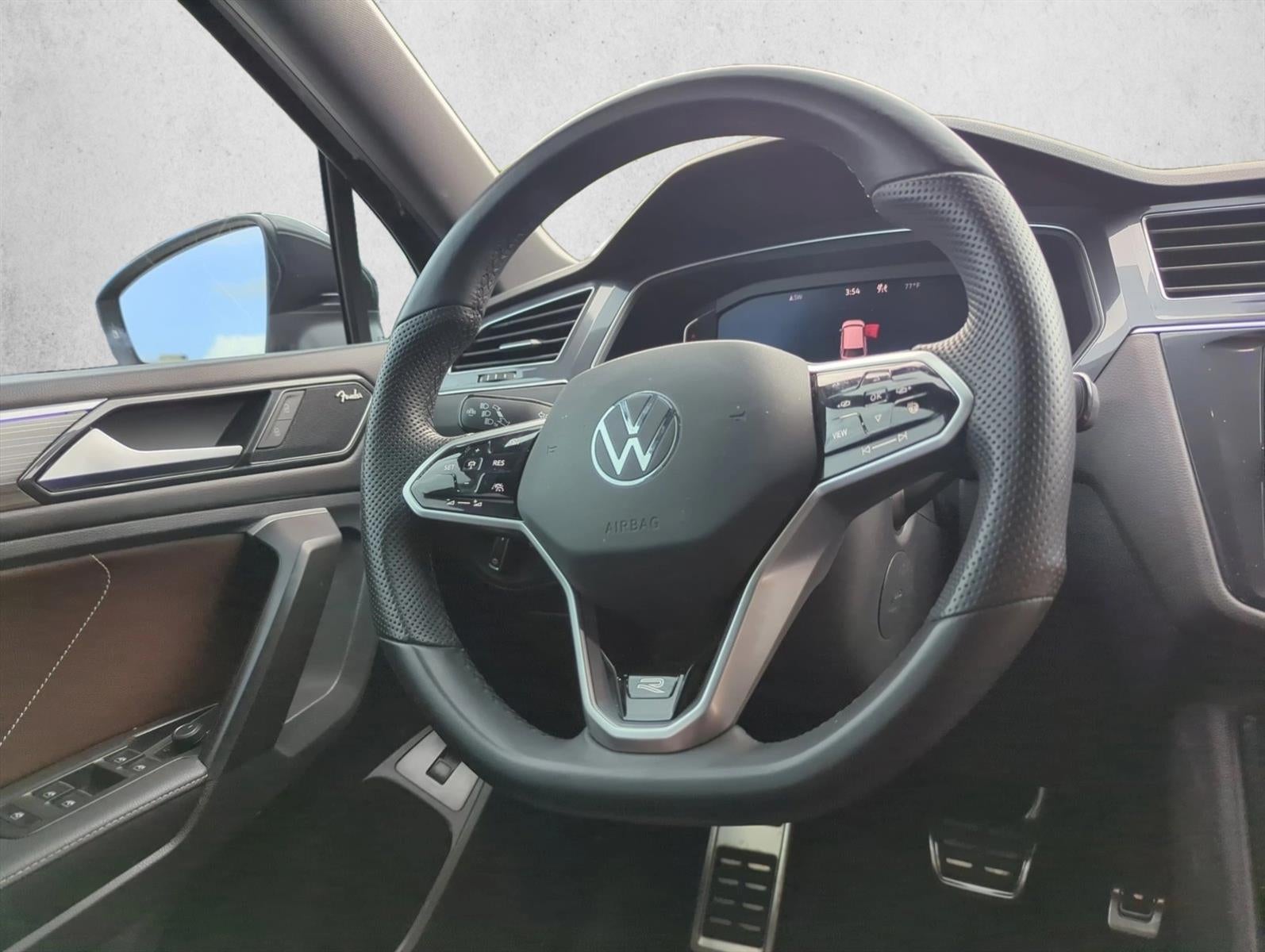 2024 Volkswagen Tiguan 2.0T SEL R-Line 4MOTION