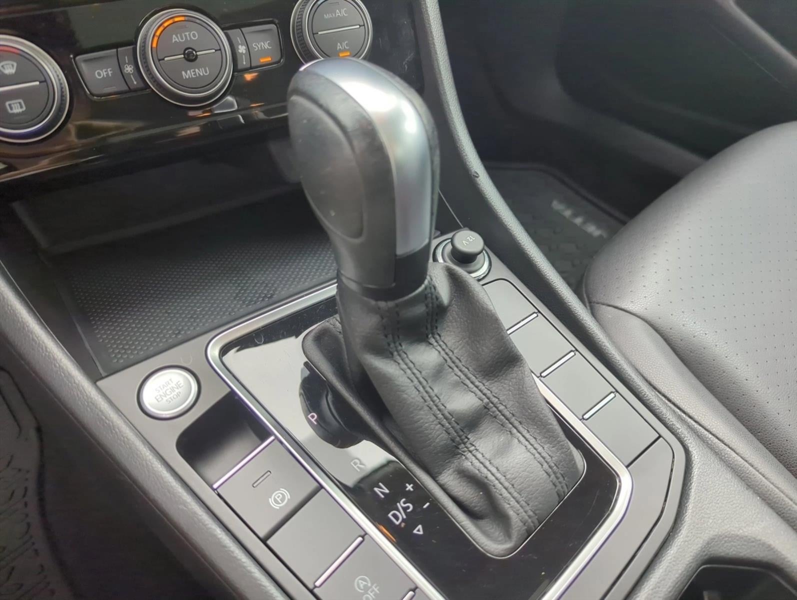 2020 Volkswagen Jetta SE Auto w/ULEV