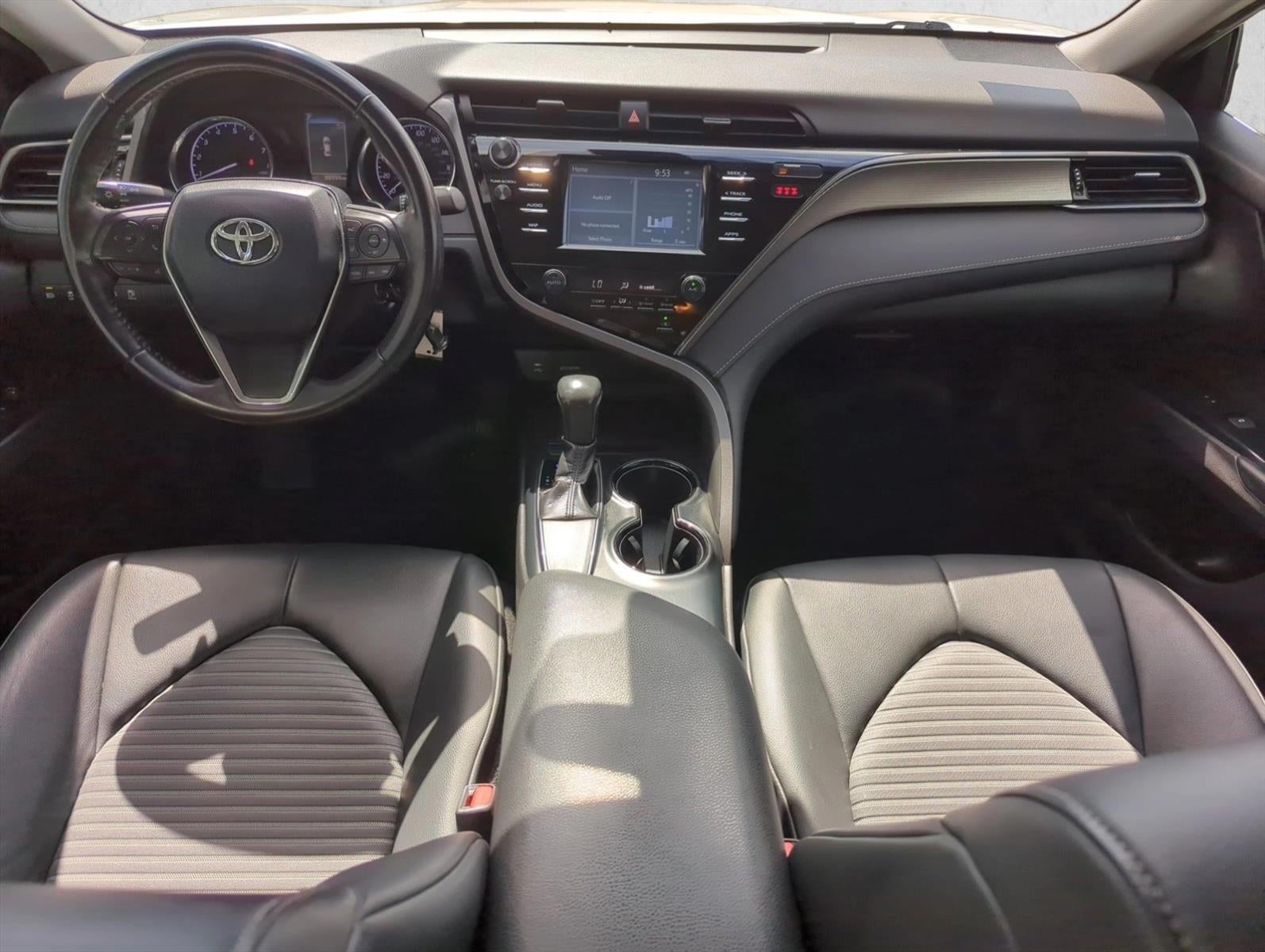 2019 Toyota Camry SE Auto (SE)