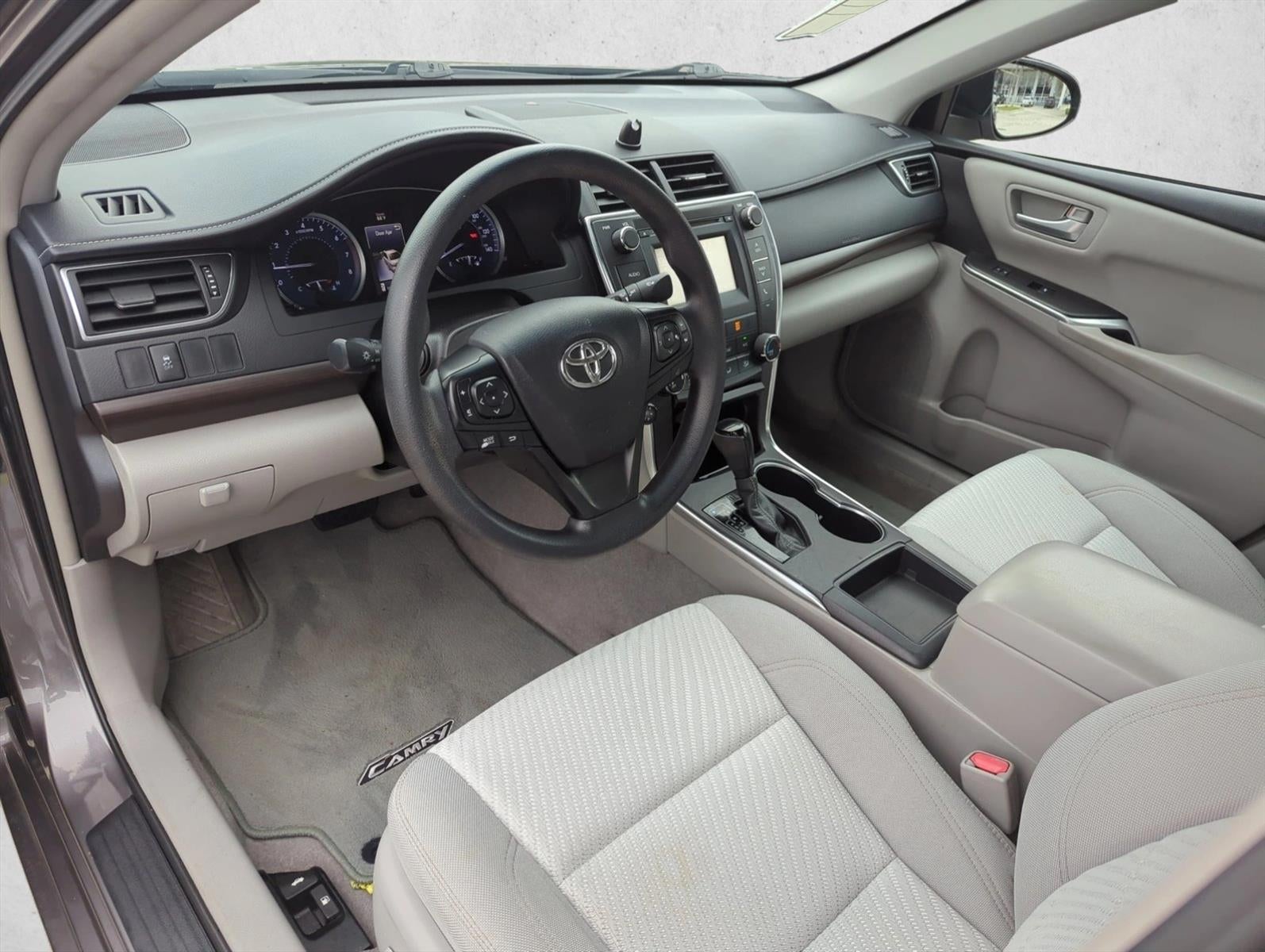 2016 Toyota Camry 4dr Sdn I4 Auto LE (SE)