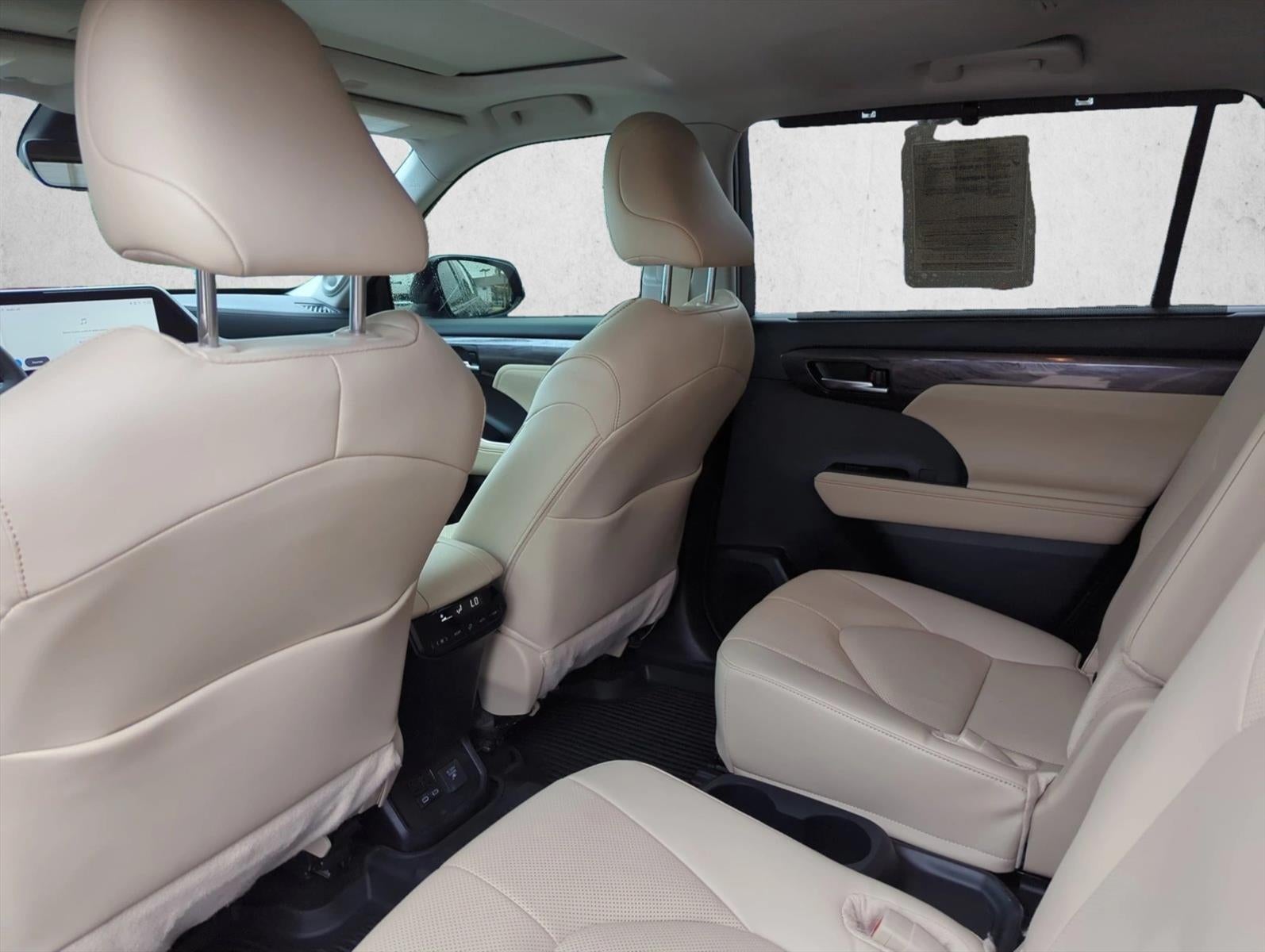 2024 Toyota Highlander Hybrid Limited AWD (Natl)