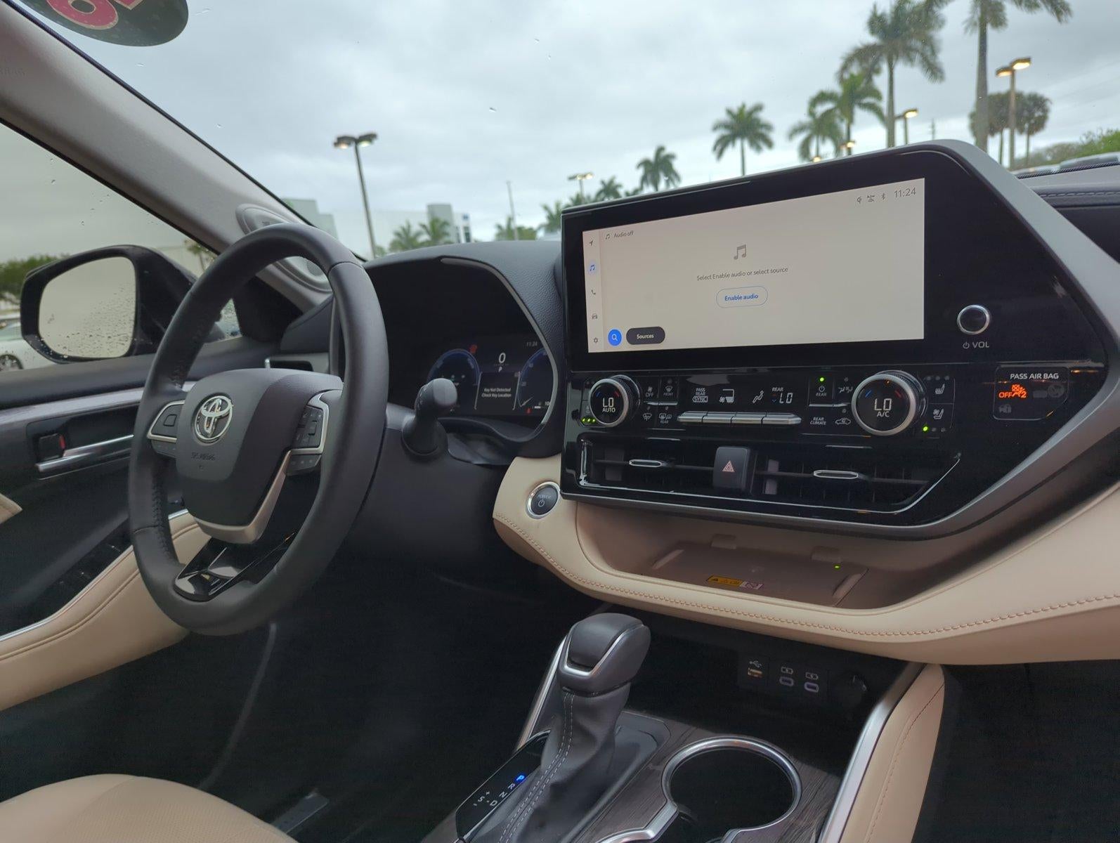 2024 Toyota Highlander Hybrid Limited AWD (Natl)