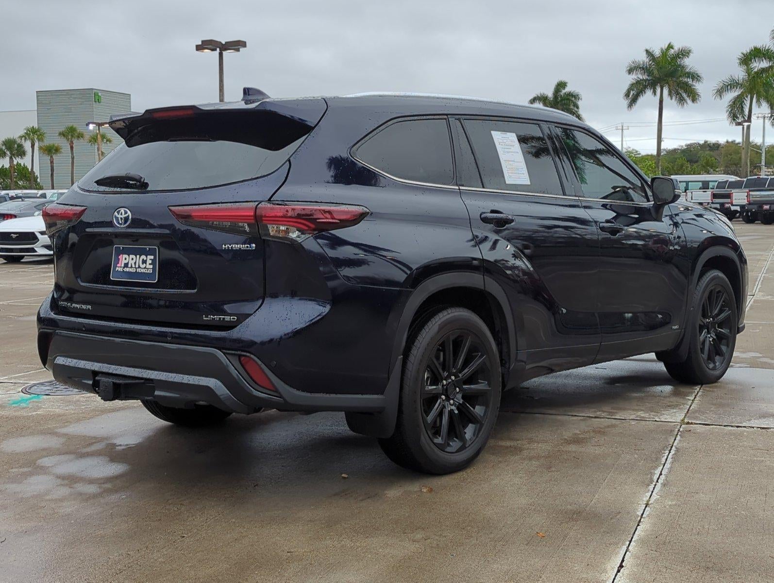 2024 Toyota Highlander Hybrid Limited AWD (Natl)