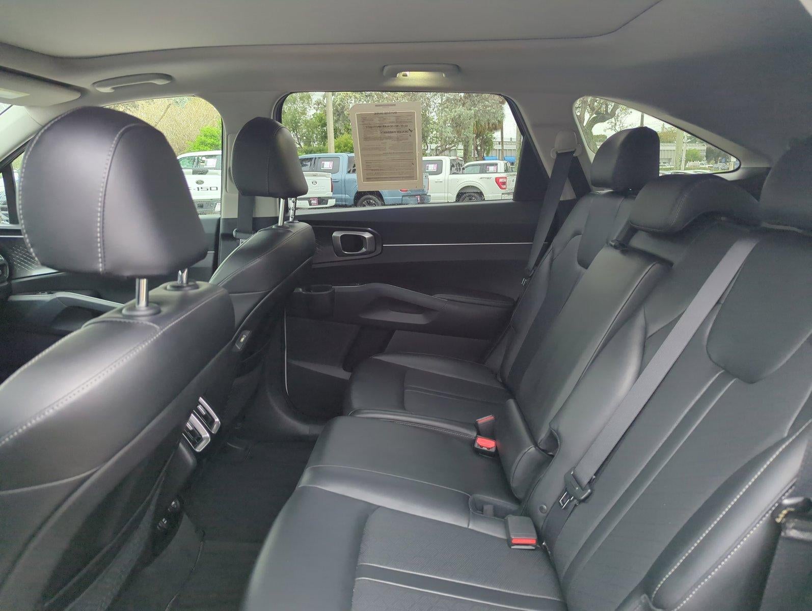 2022 Kia Sorento S FWD