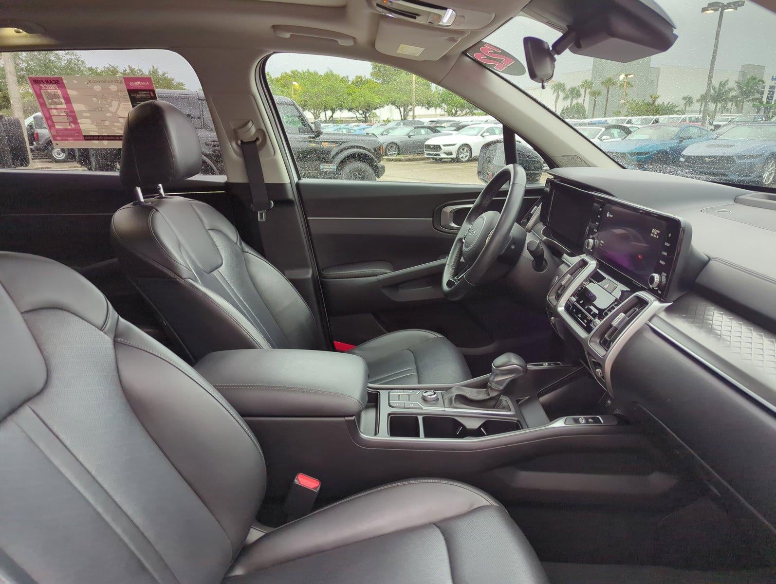 2022 Kia Sorento S FWD