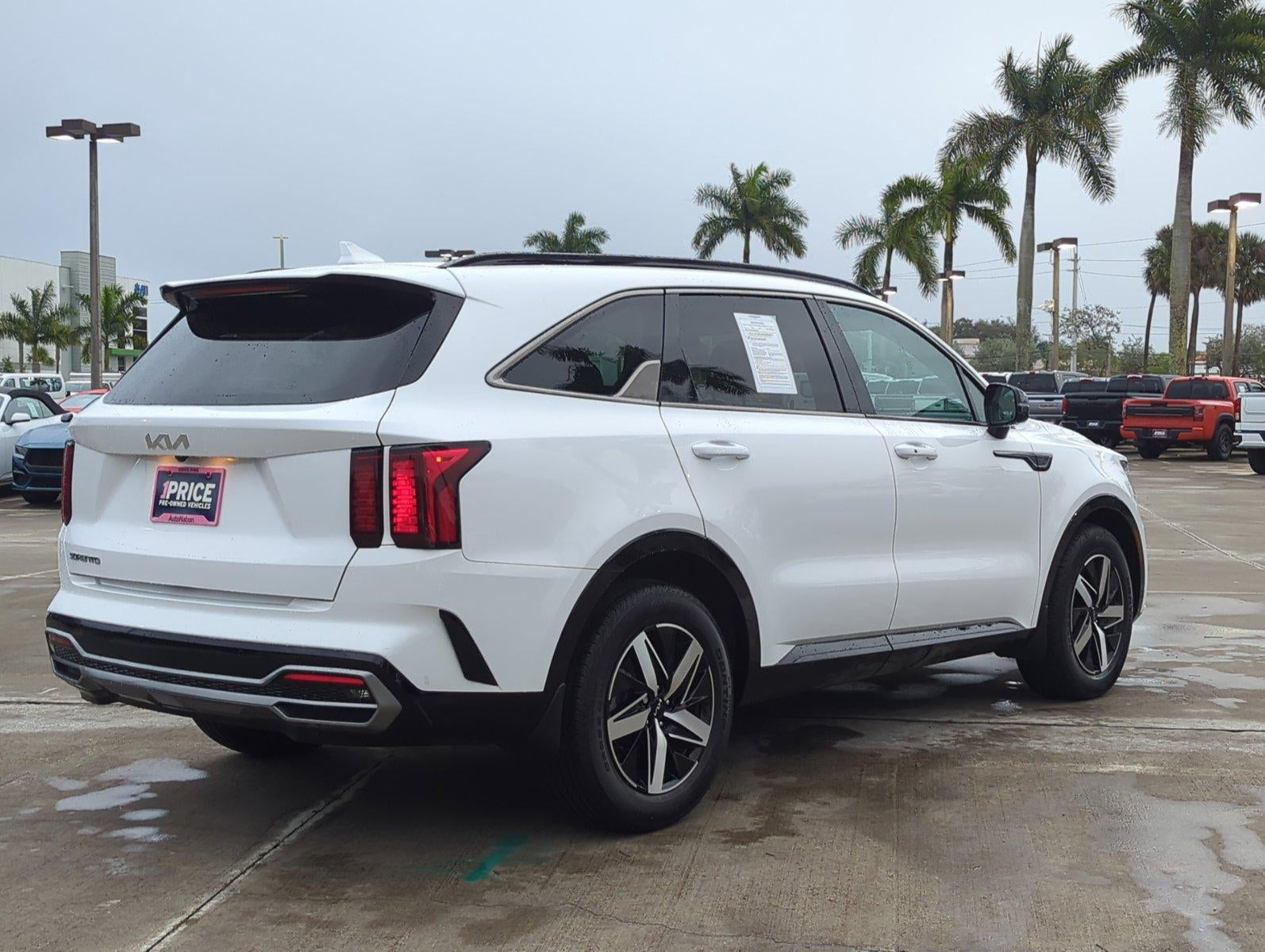 2022 Kia Sorento S FWD