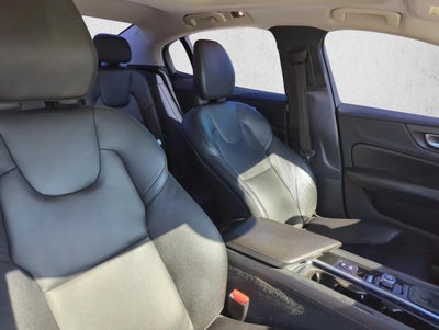 2020 Volvo S60 T6 AWD Momentum