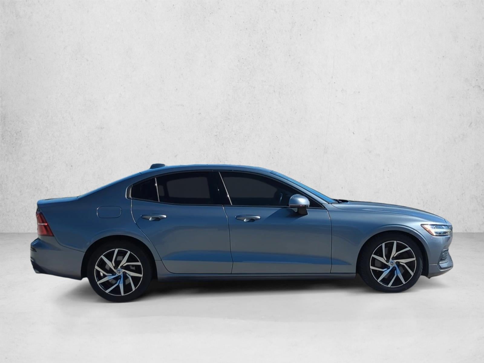 2020 Volvo S60 T6 AWD Momentum